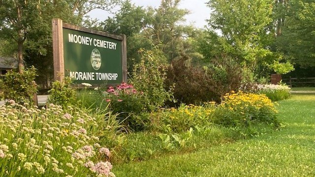 Mooney+Cemetery+Sign.jpg