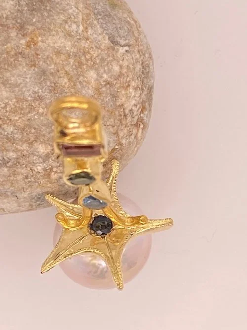 South Sea Pearl & Sea Star Pendant in 20 & 22K Yellow Gold Engraved with Tourmalines