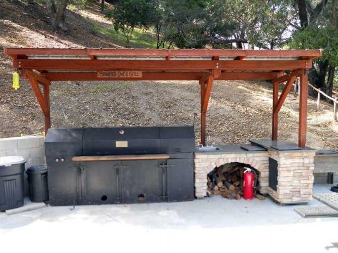 Big bbq available for meals when filming on the ranch
