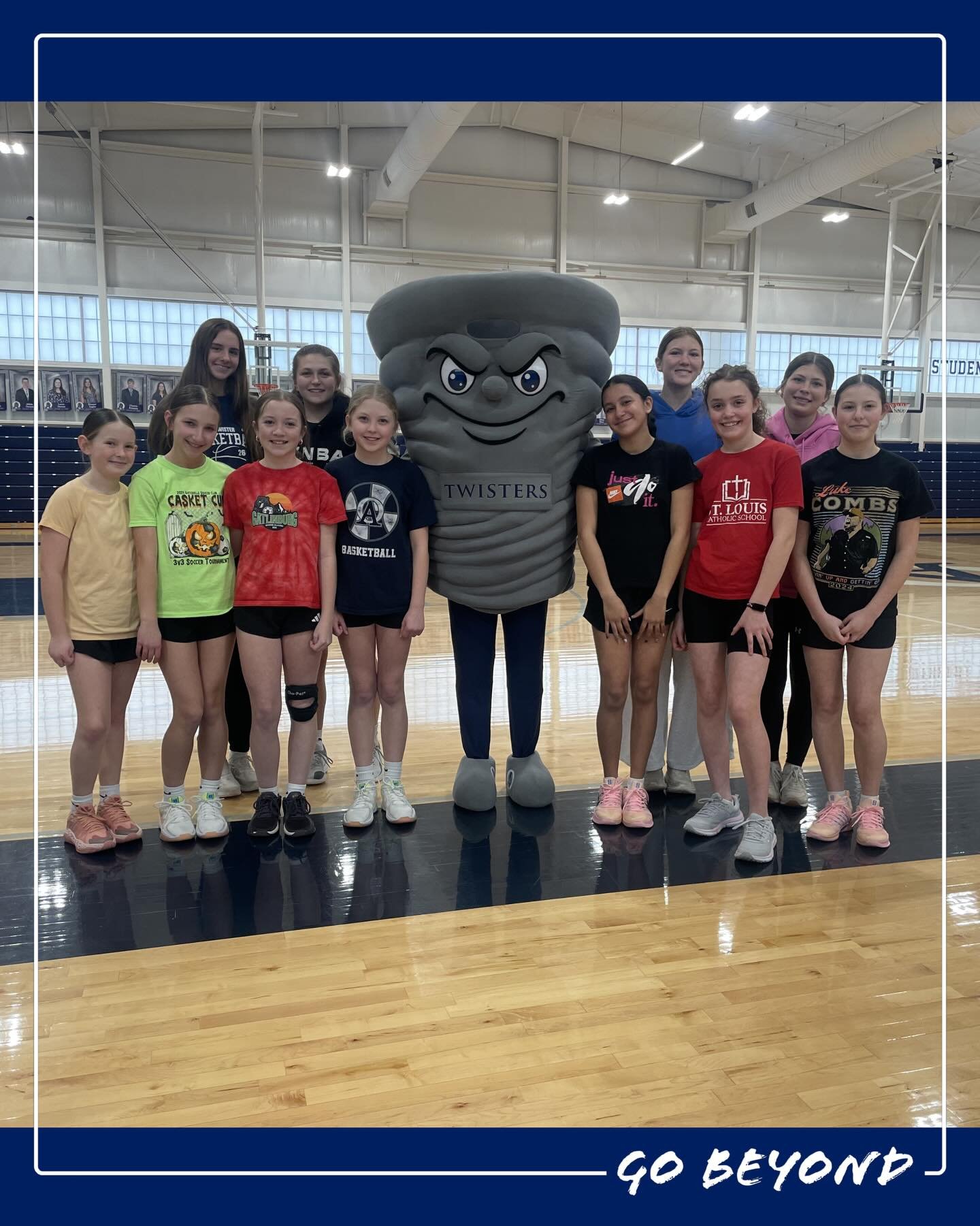 💙🌪️ What a fun night at Oldenburg Academy on Monday! 🏀

We loved hosting the St. Louis 6th grade girls basketball team for a special Basketball Party&mdash;one of our Live Auction Items at the Dinner Auction! The evening was filled with skills and