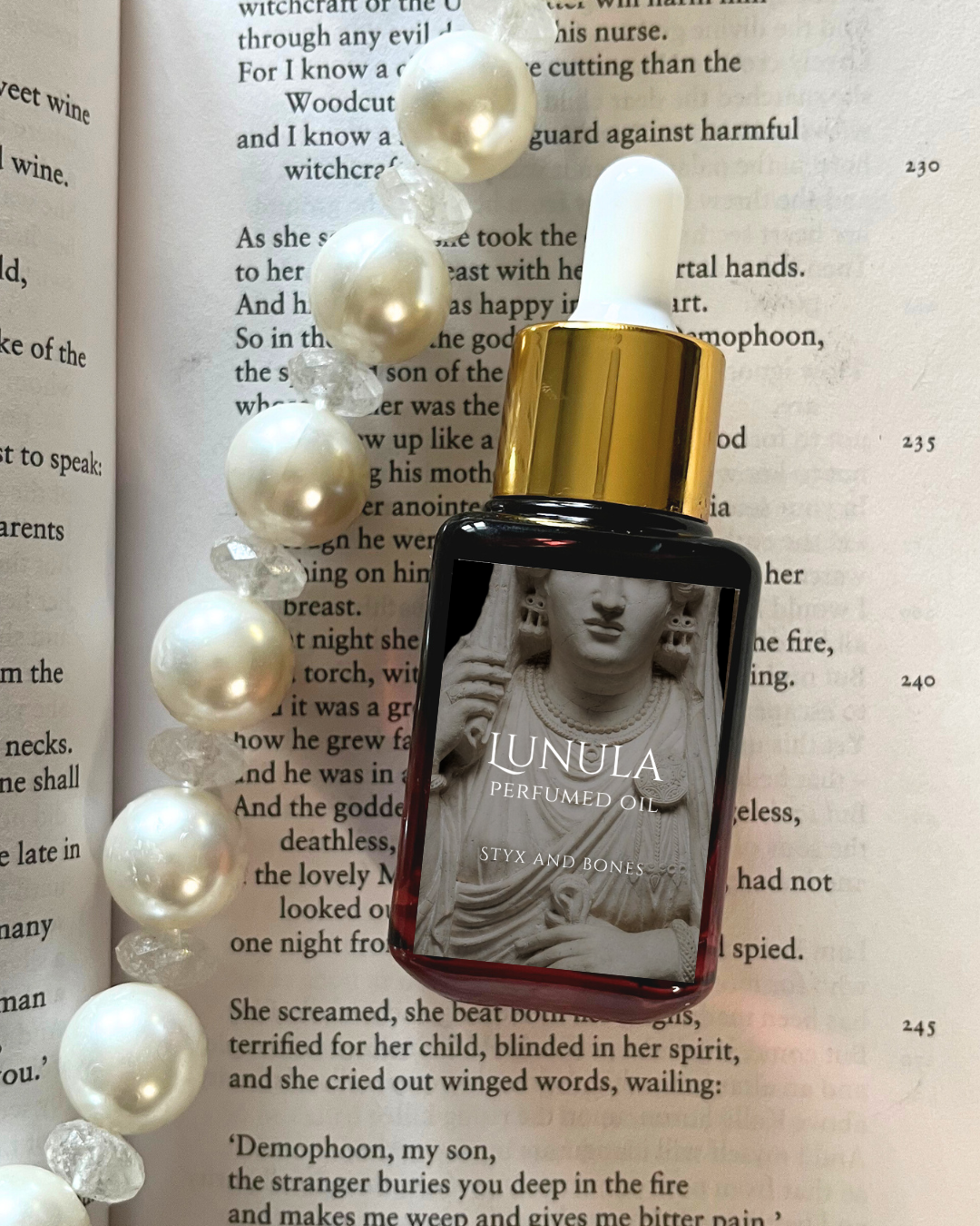 The Lunula Protection Perfumed Oil