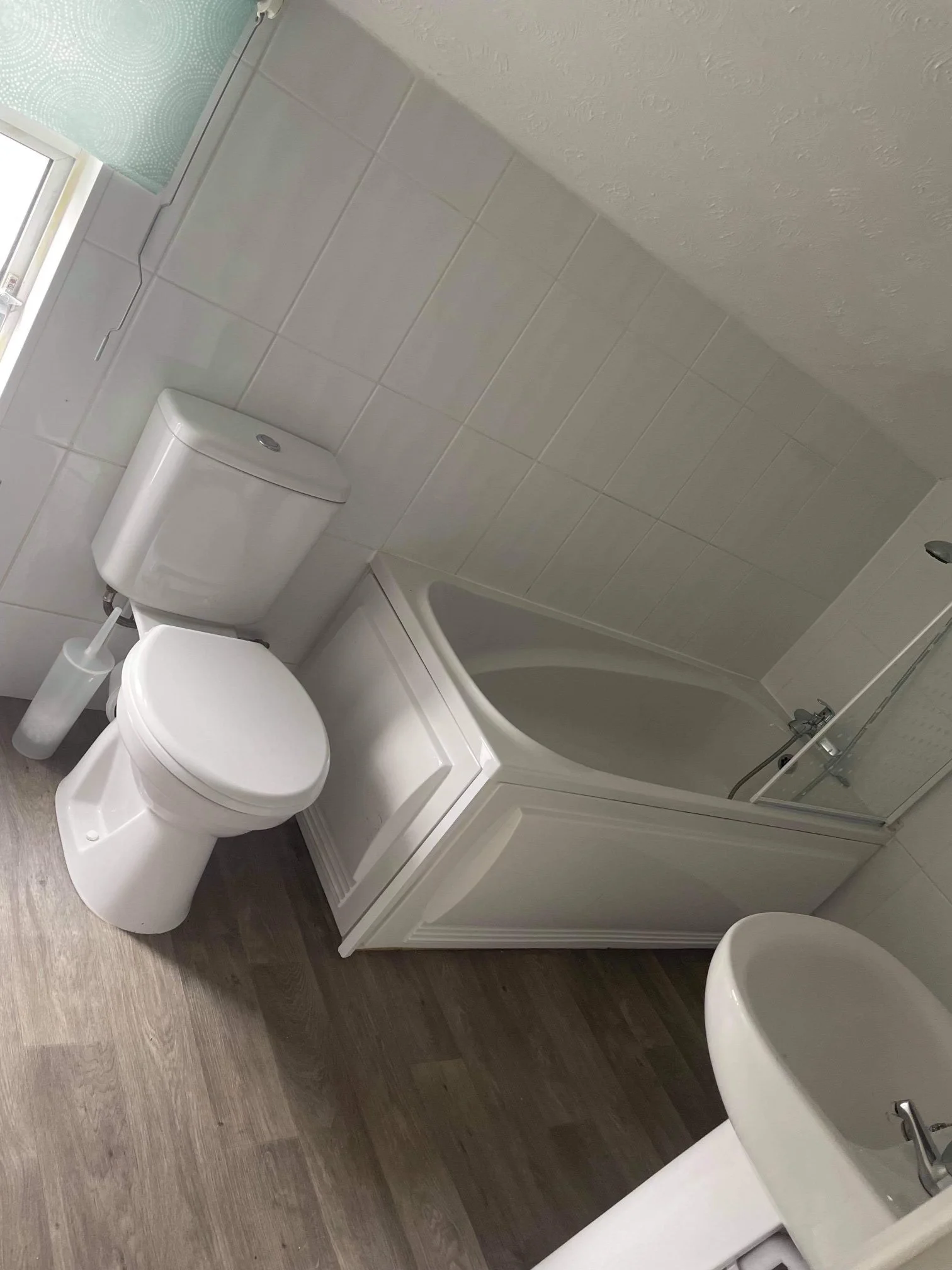 Leysdown Bathroom.jpg