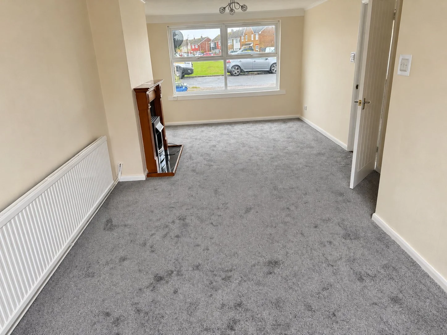 02_Living_Room_Front_View.jpg