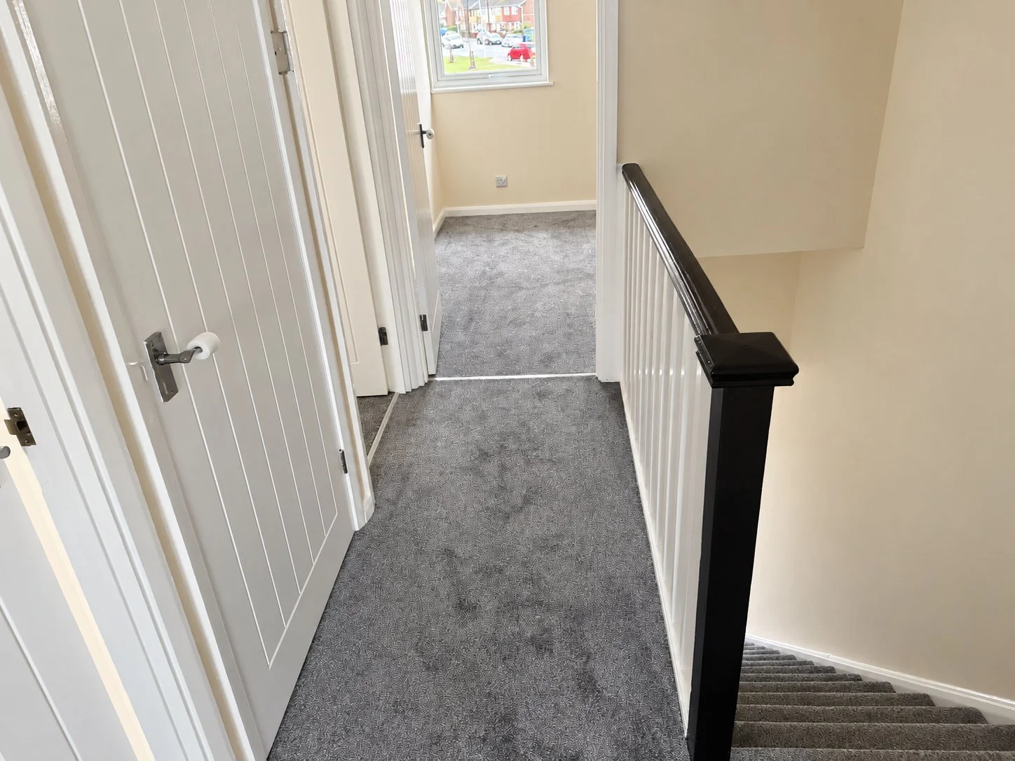 12_Landing_and_Stairs.jpg
