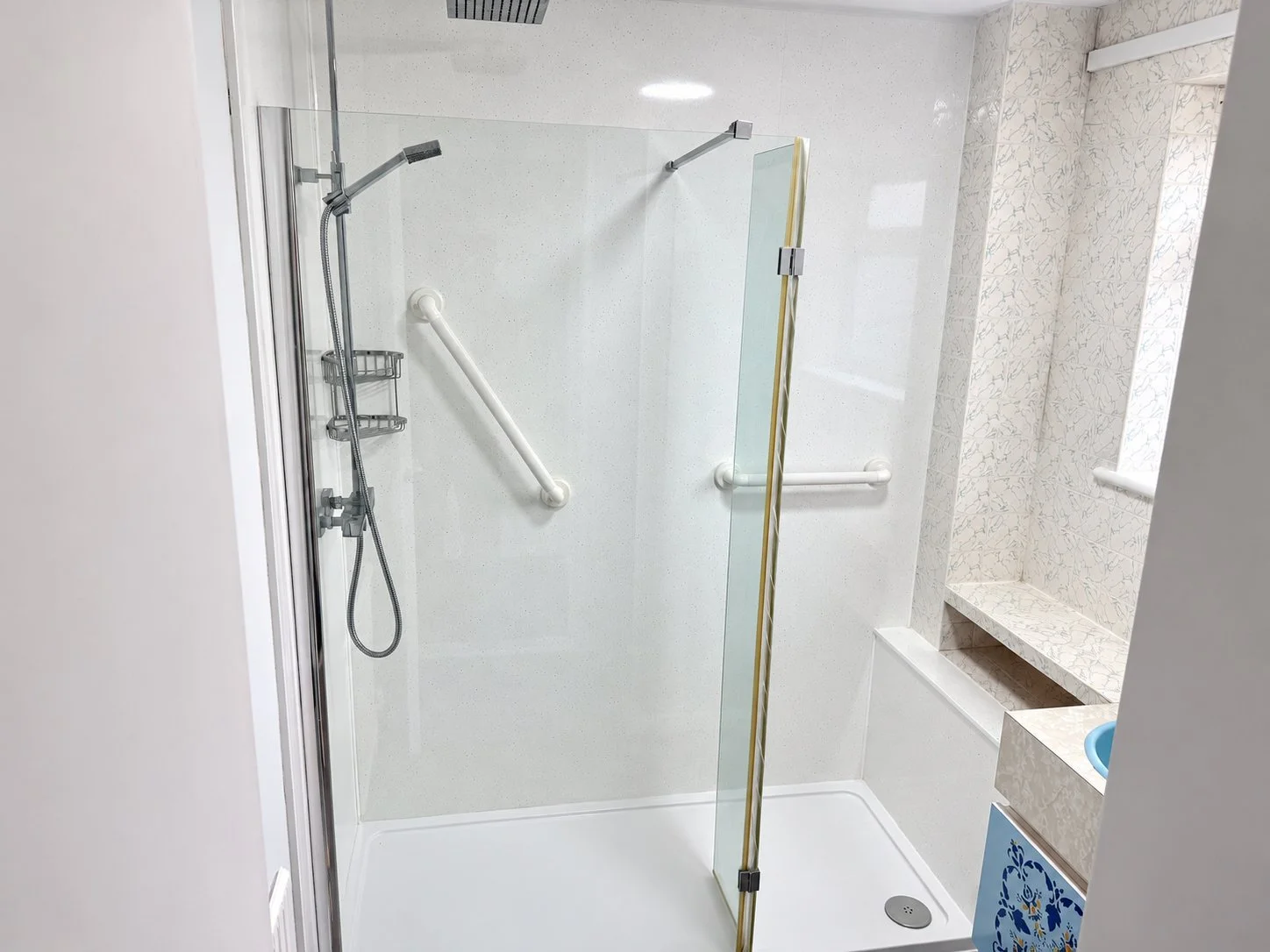09_Walk_In_Shower_Enhanced.jpg
