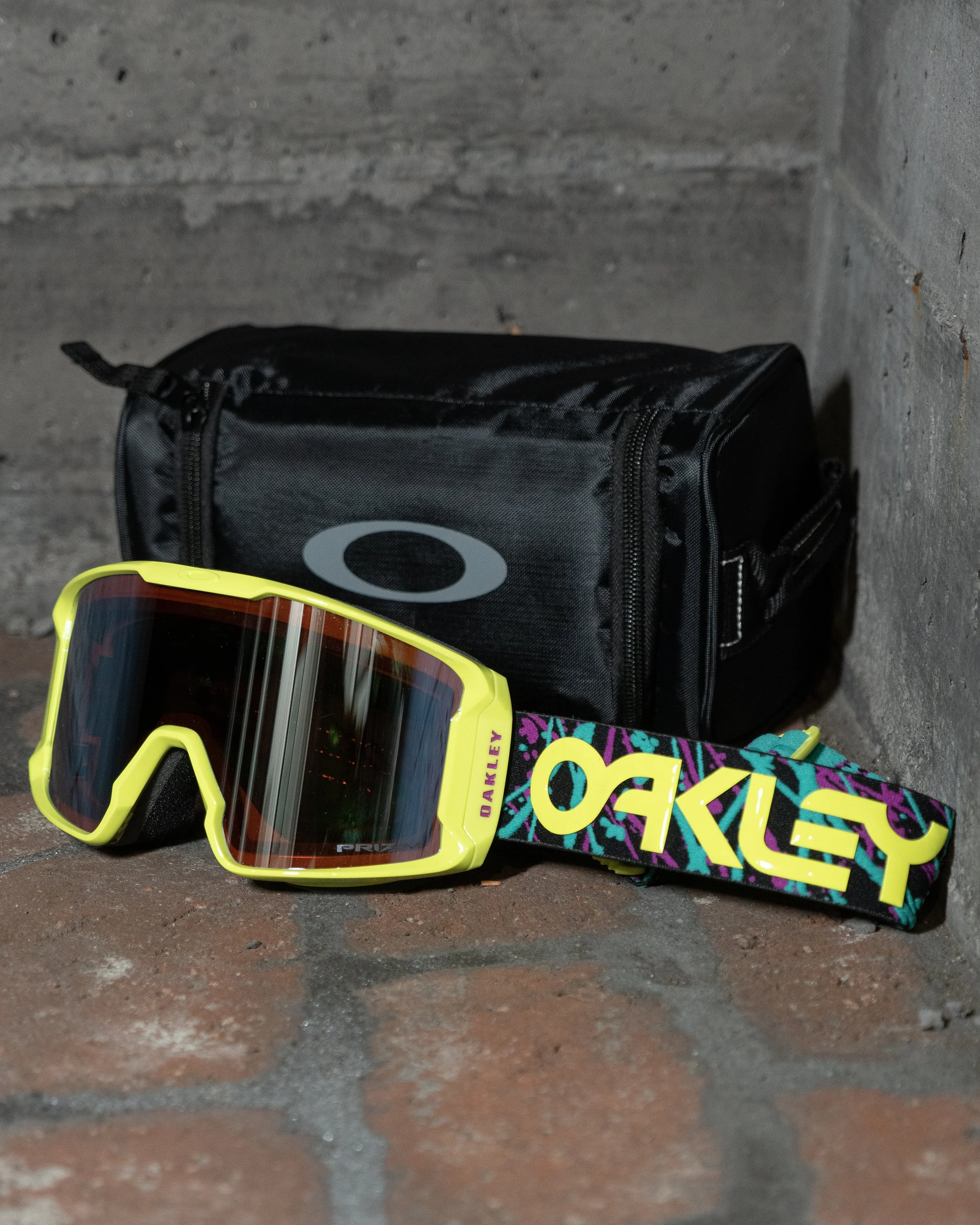 Oakley Line Miner
