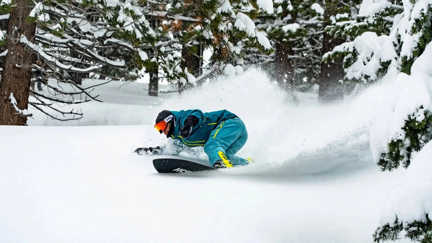 snowboarding 