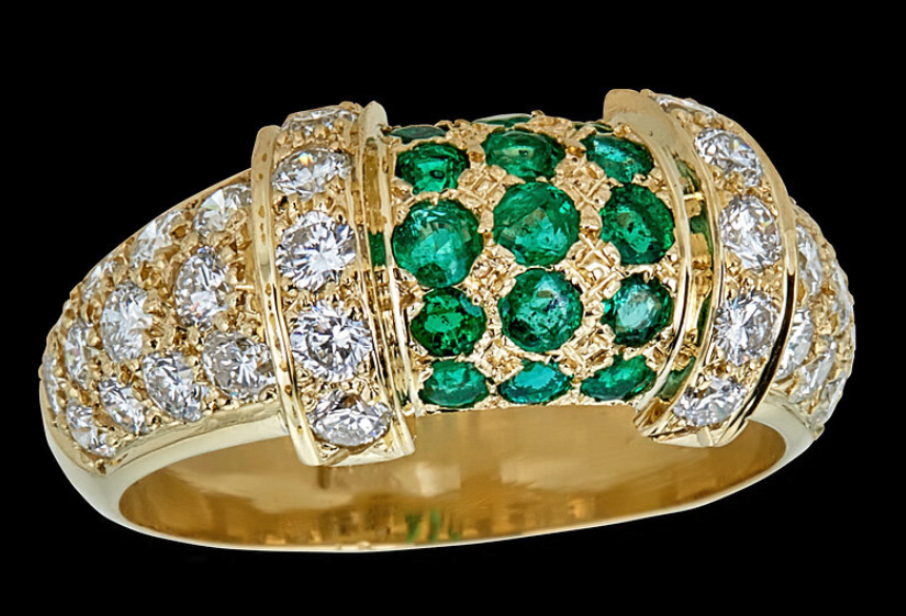 Diamond-gold-and-emerald-ring-by-JBJewels.png
