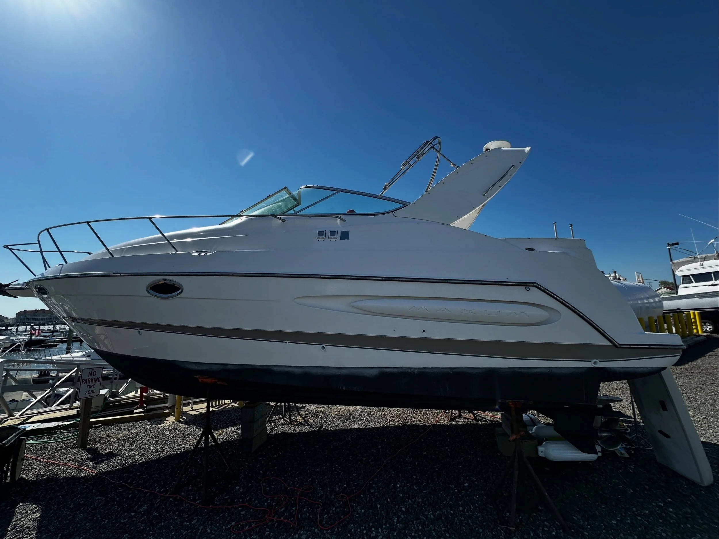 Premier detail completed on this 30ft Maximum! Swipe to see the transformation✨🪞

Contact Us: 
📞 (609)-354-7041
📧 info@starboardcleaning.com

Our Website link is in our bio!

#starboardcleaning #marinalife⚓️ #starboard  #boatdetailing #southjersey