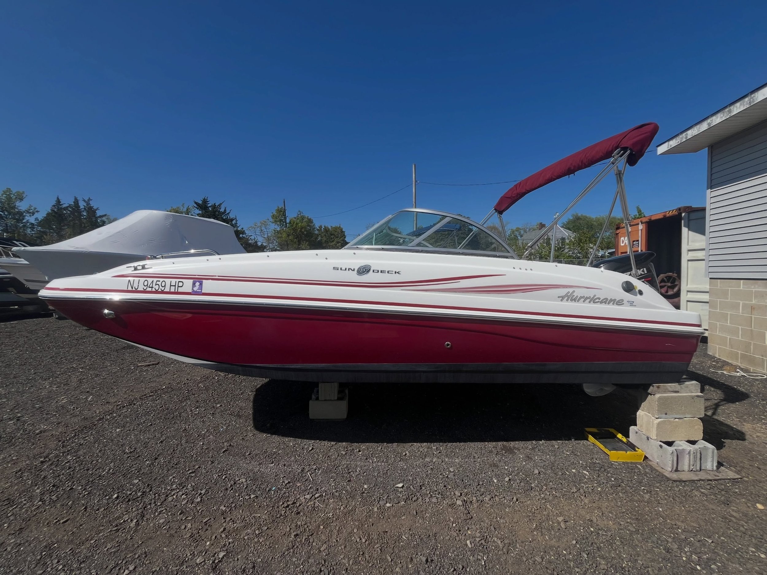 Exterior detail (compound and wax) completed on this 18ft Hurricane✨🪞

Contact Us: 
📞 (609)-354-7041
📧 info@starboardcleaning.com

Our Website link is in our bio!

#starboardcleaning #marinalife⚓️ #starboard  #boatdetailing #southjersey