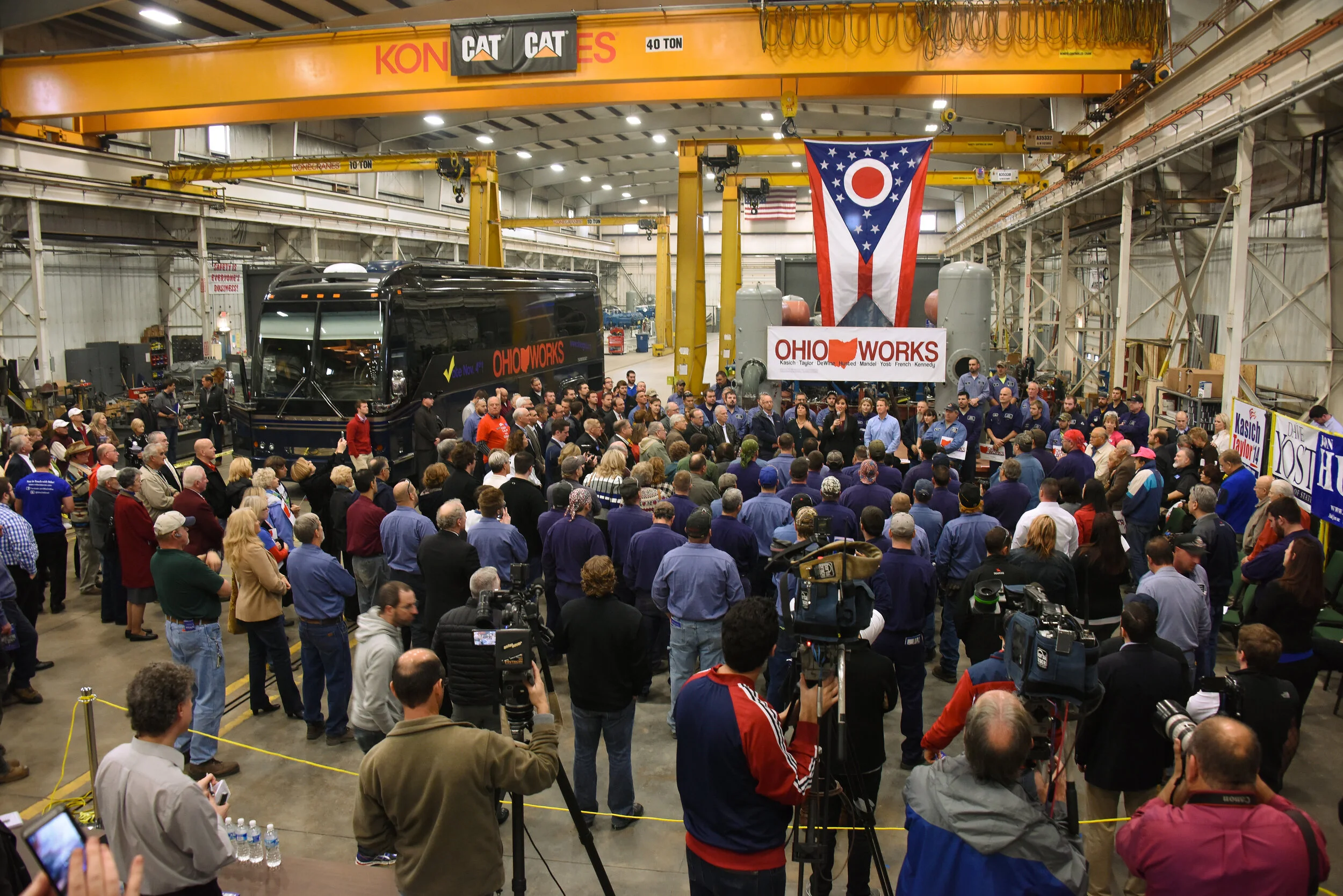 Political Campaign Bus | Tour Bus Wrap — Coach Quarters