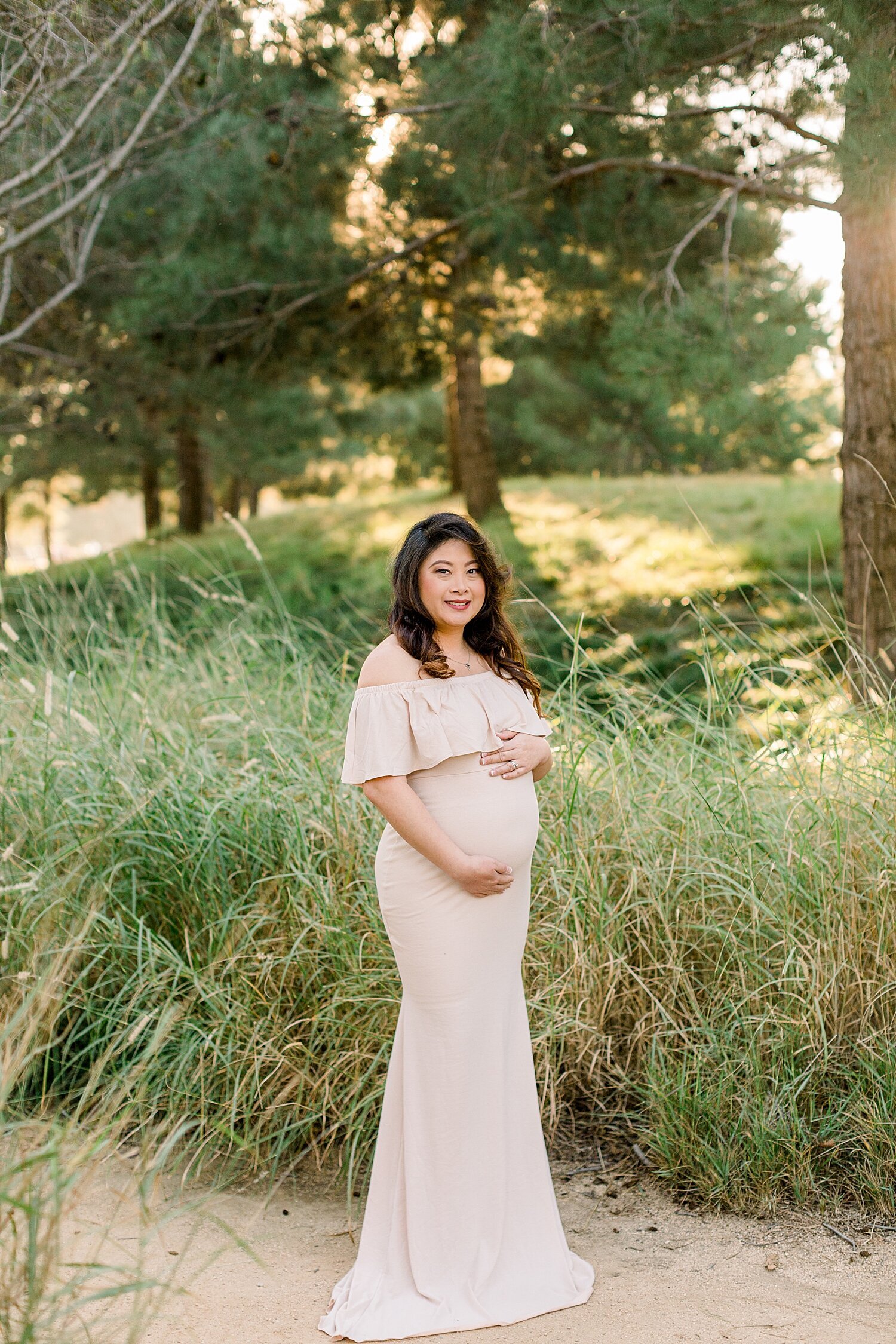 Maternity photos with Irvine Photographer, Ambre Williams Photography.