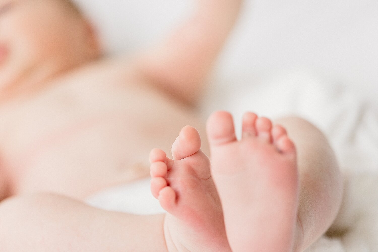Newborn feet | Ambre Williams Photography