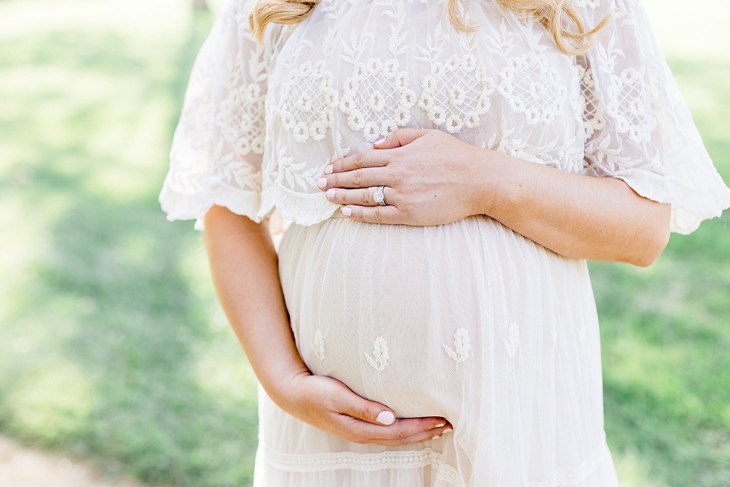 Sunset maternity session at the Jeffrey Trail. Photo by Ambre Williams Photography.