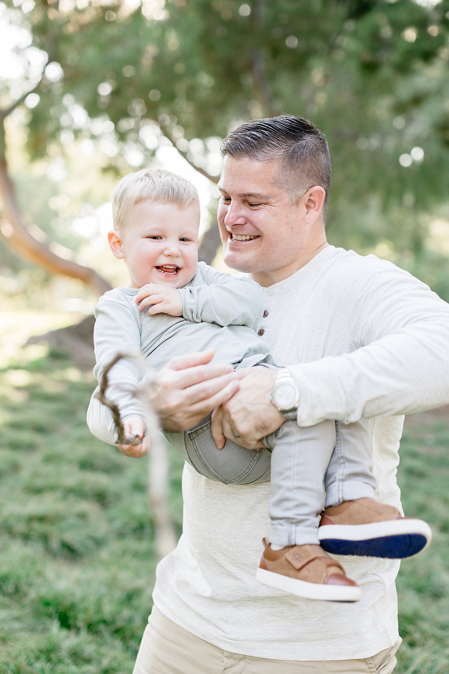 Dad playing with his son | Ambre Williams Photography