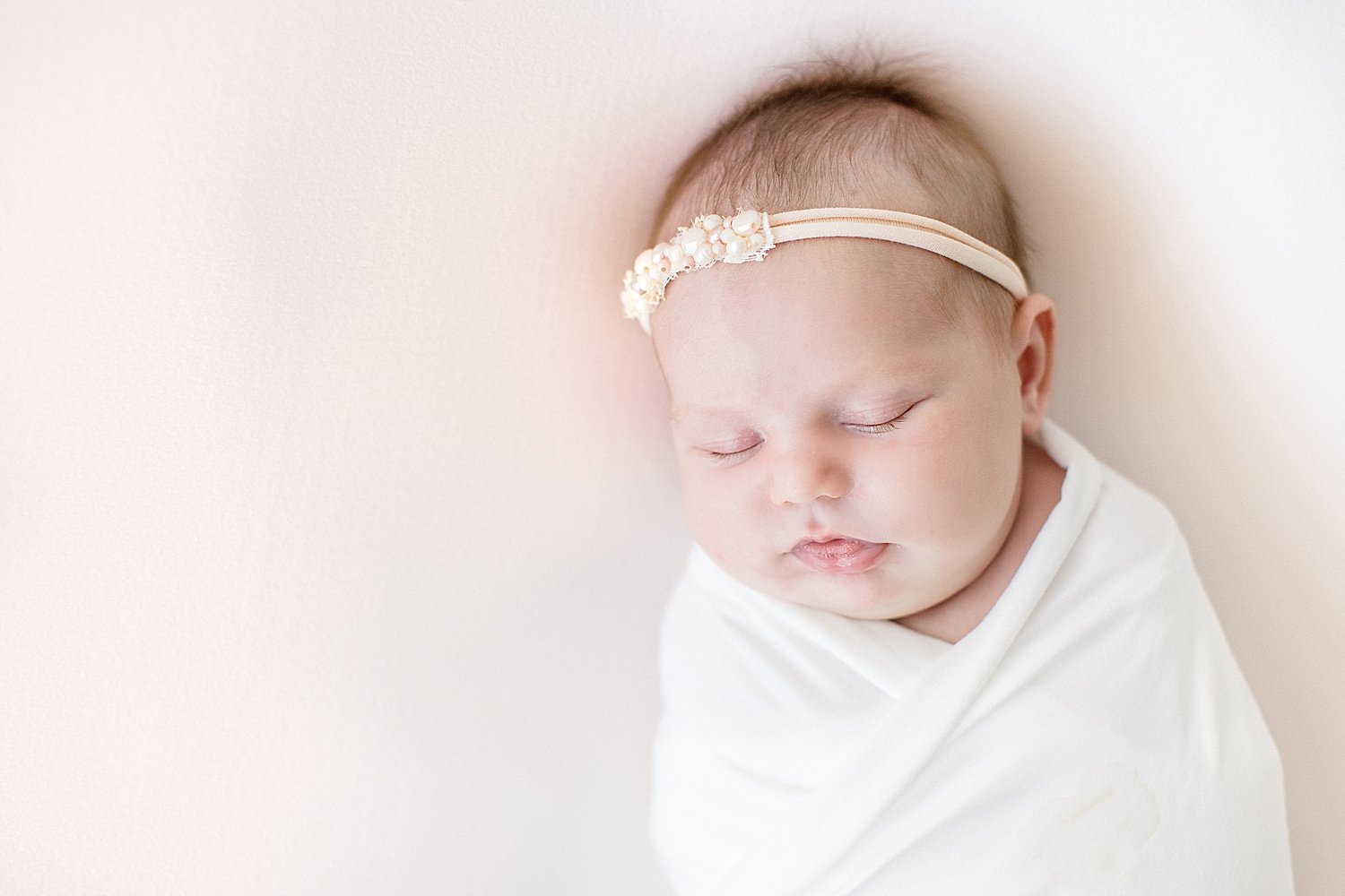 Newborn photos of baby girl | Ambre Williams Photography