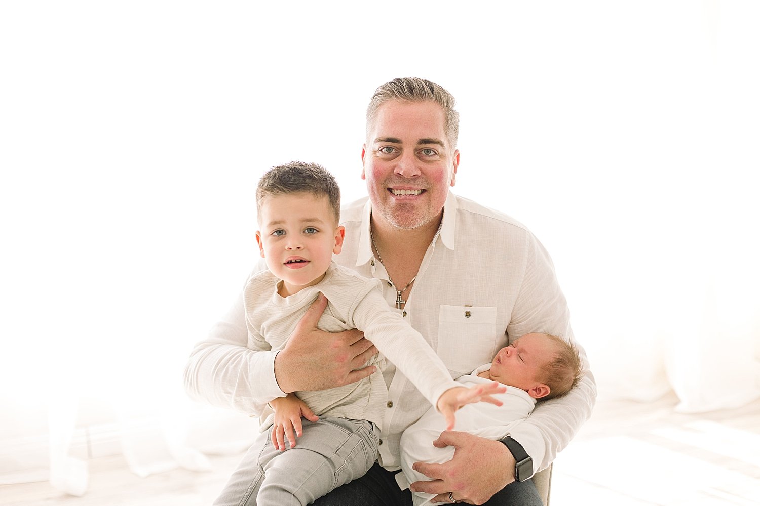 Dad with his two boys | Ambre Williams Photography