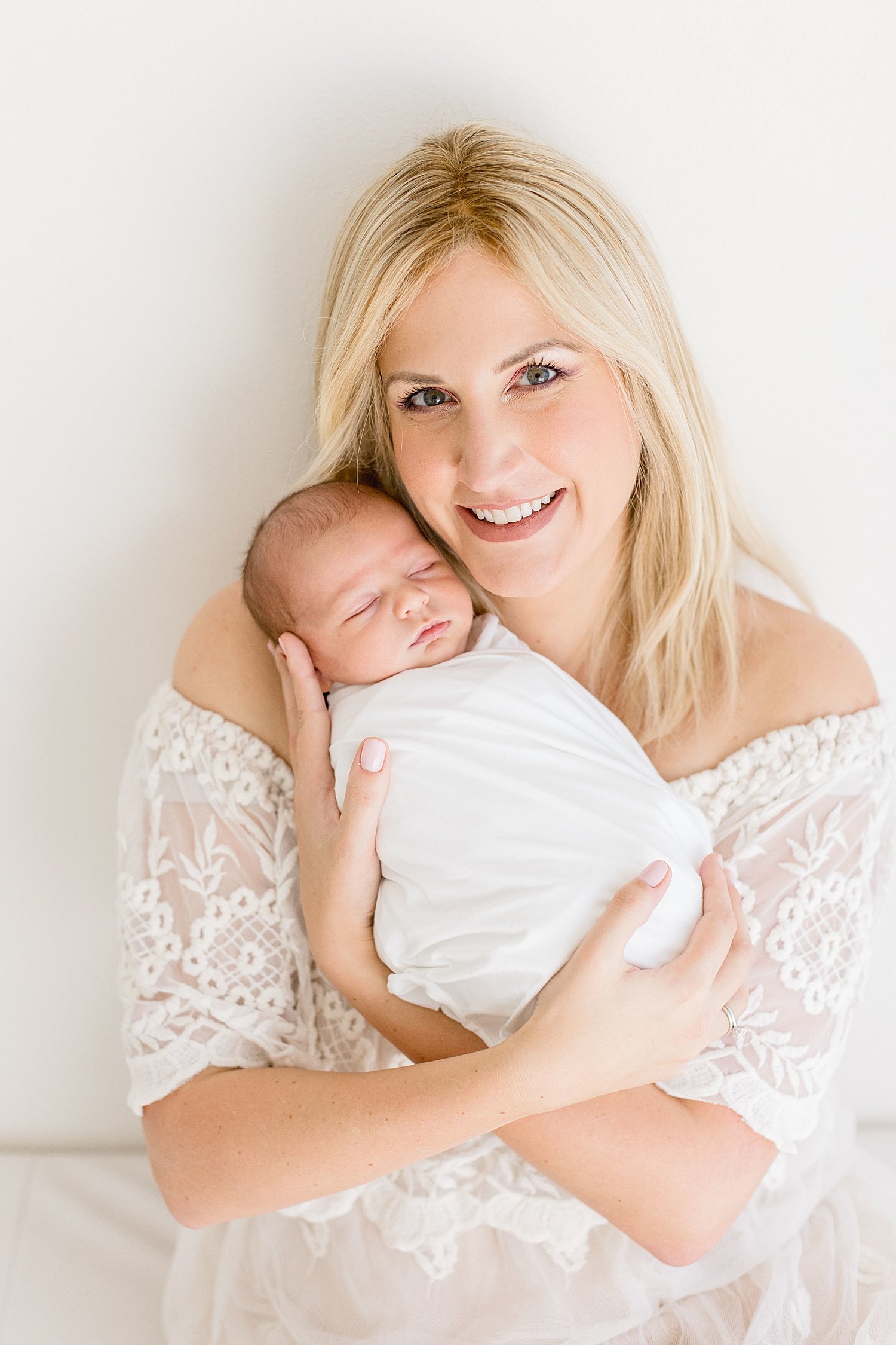 Mom with newborn son | Ambre Williams Photography