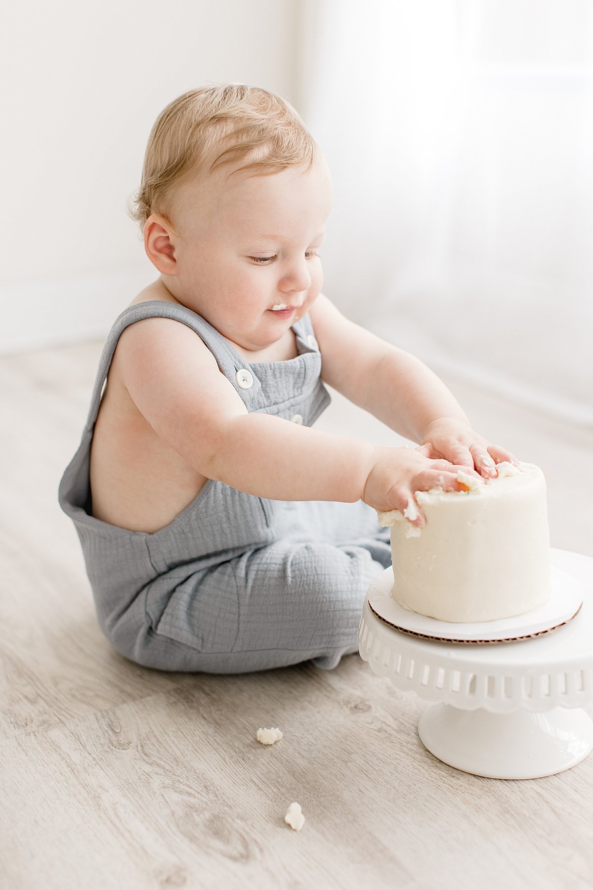 Baby Boy 1 Year Old eats smash cake during studio session with Ambre Williams | Newport Beach, California