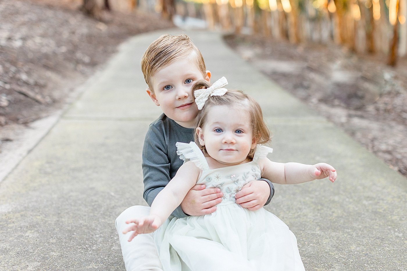 Brother and sister first year session with Ambre Williams Photography