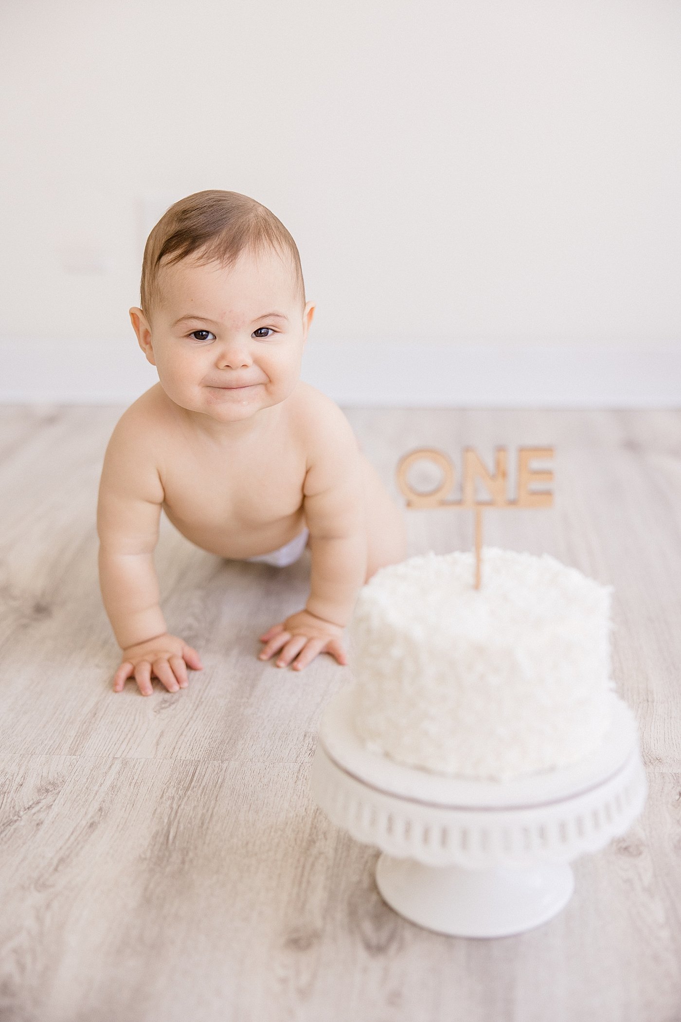 First Year Cake Smash in studio with Ambre Williams Photography