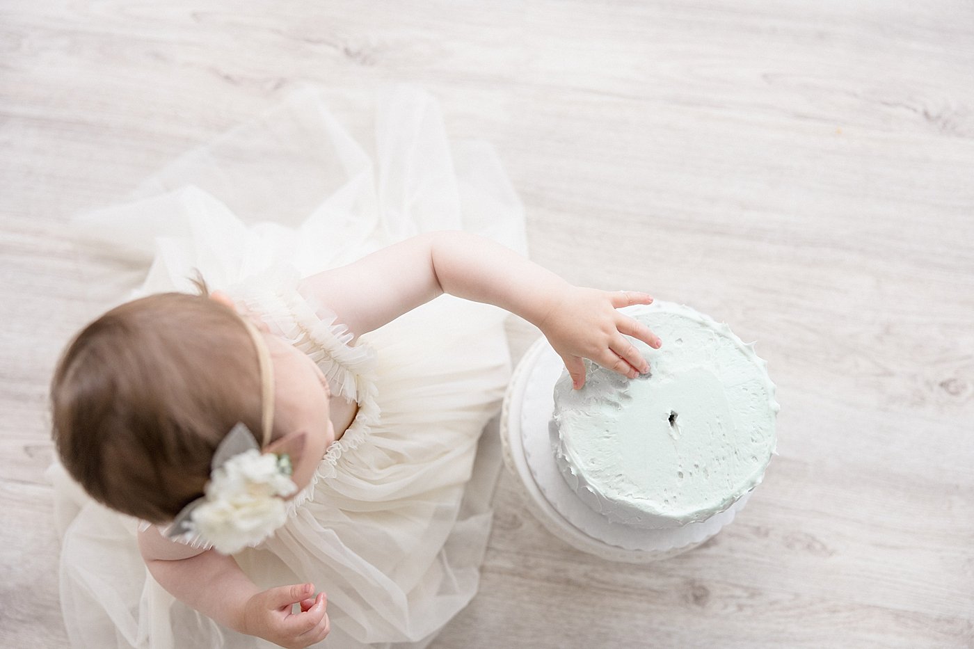 First Year Milestone Cake Smash Session | Ambre Williams Photography