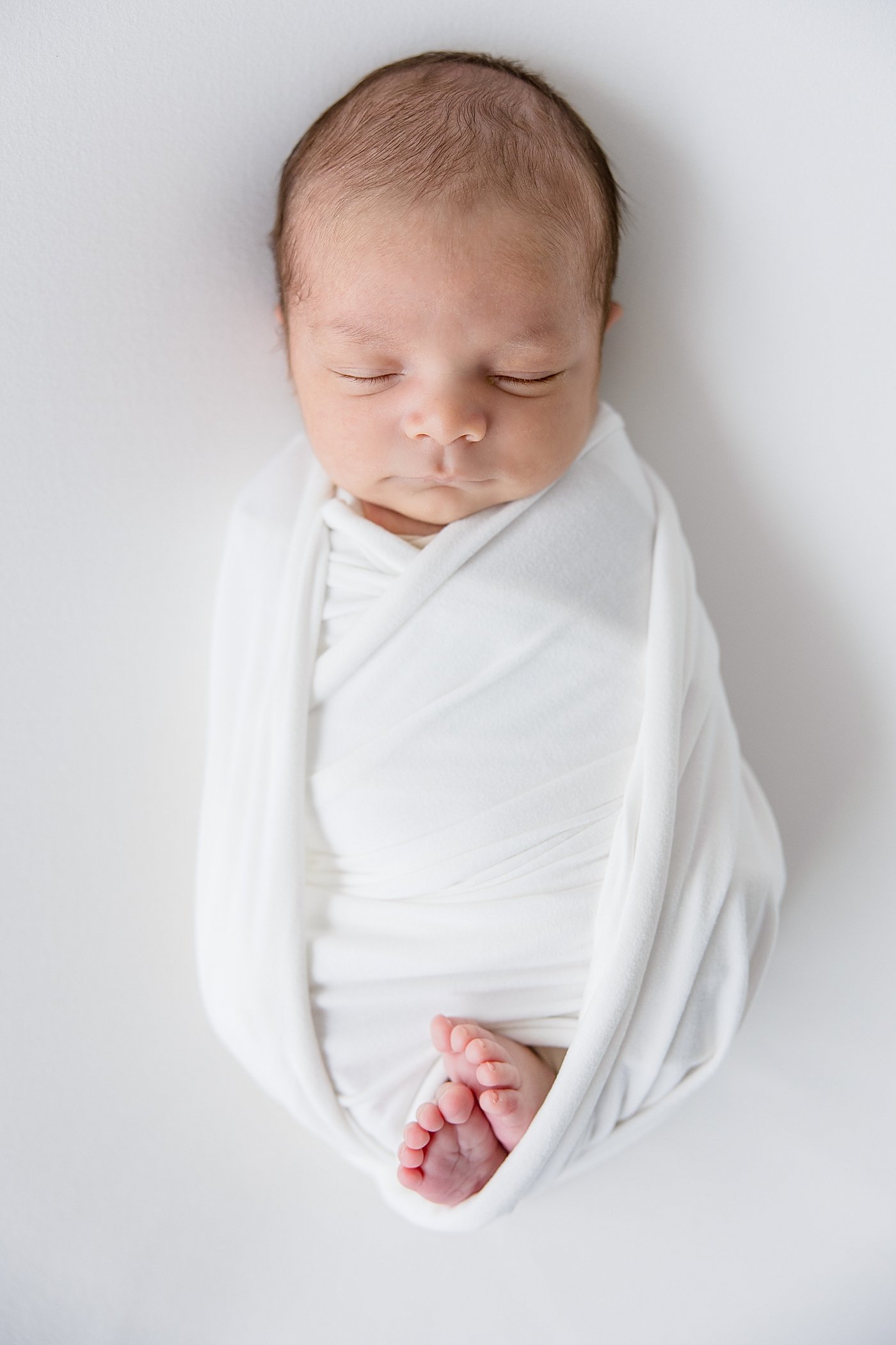 Newborn Session In Studio with Ambre Williams Photography