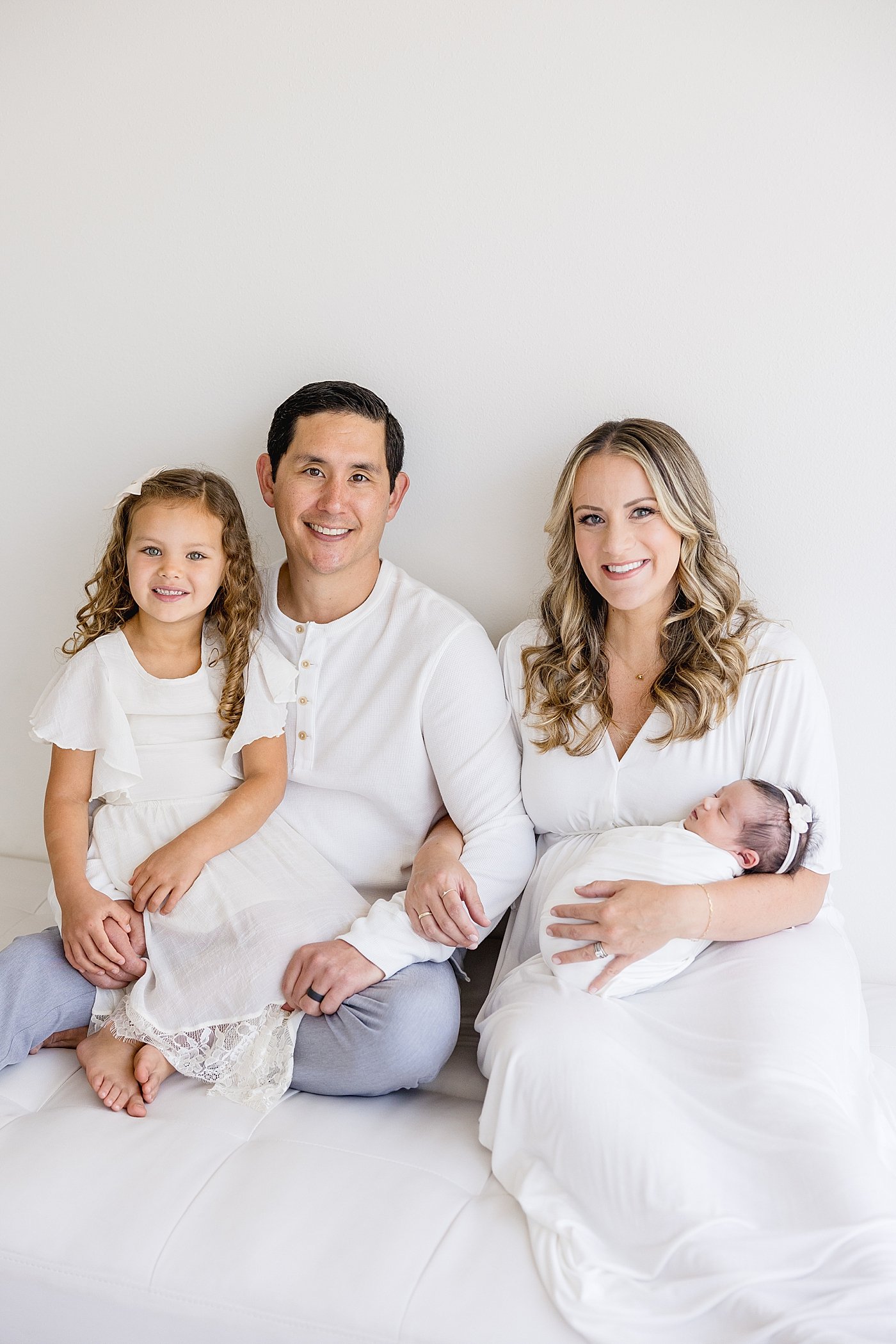 Family Newborn Session in Studio | Ambre Williams Photography