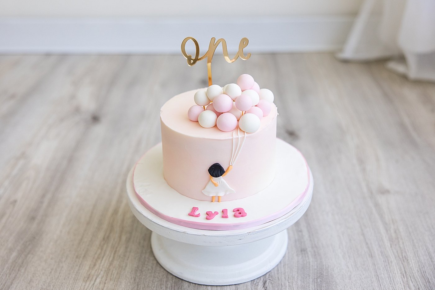 Baby Girl One Year Cake Smash | Ambre Williams Photography