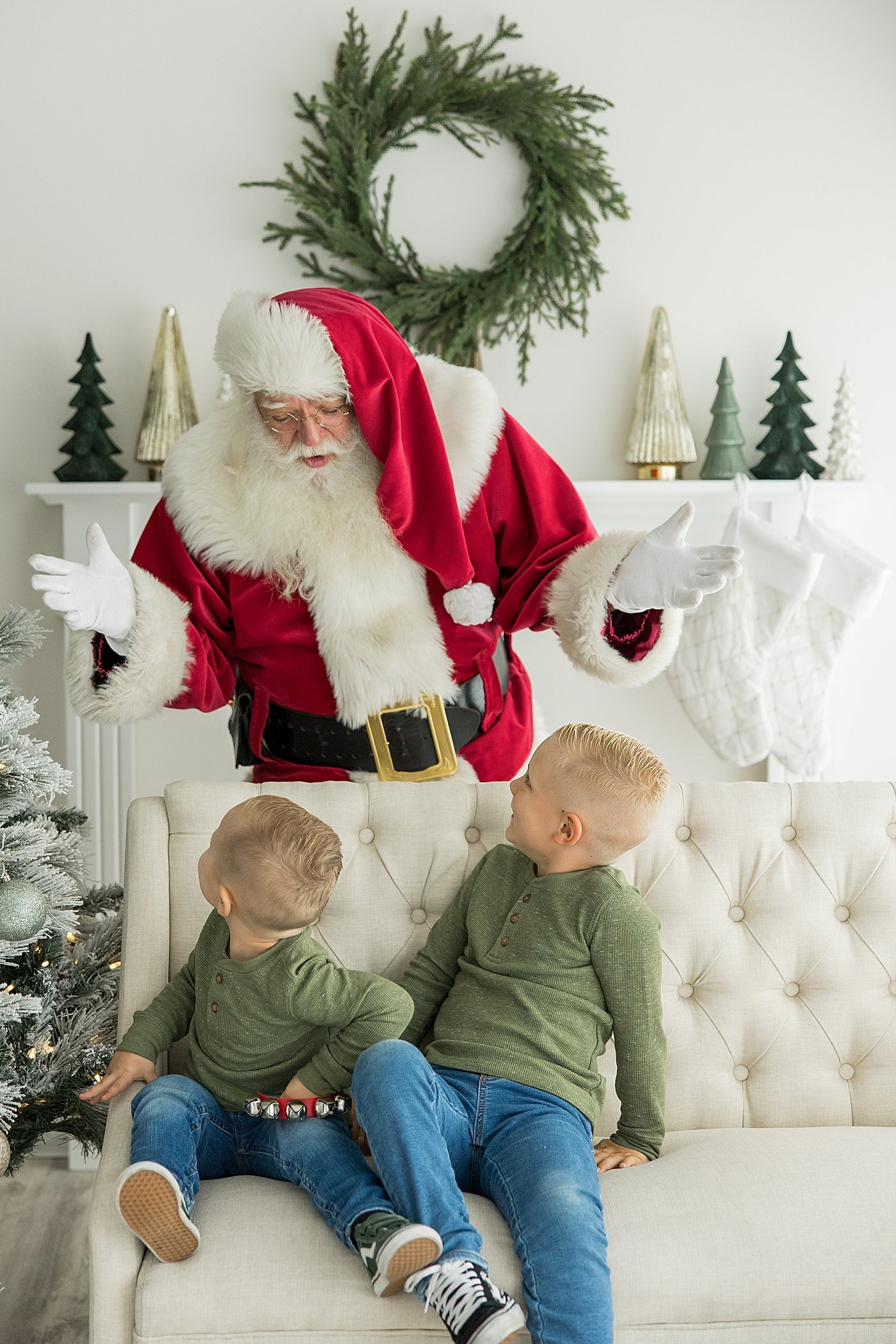 2023 Santa Experience in Newport Beach Studio | Ambre Williams Photography