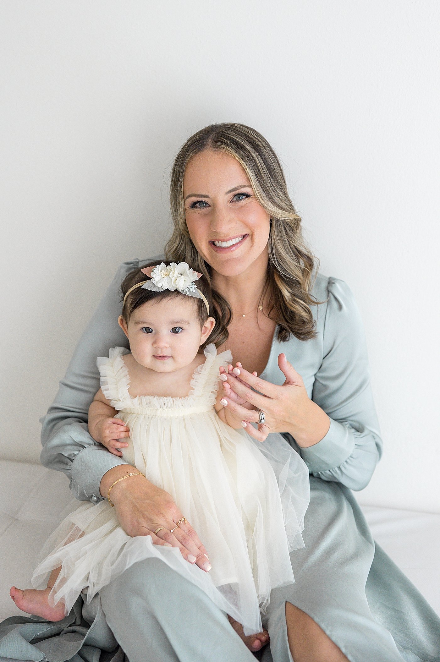 Mom and Baby Girl In Newport Beach with Ambre Williams Photography
