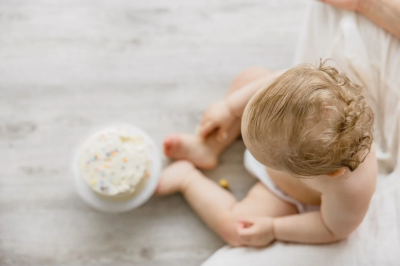 First Year Cake Smash in Newport Beach } Ambre Williams Photography