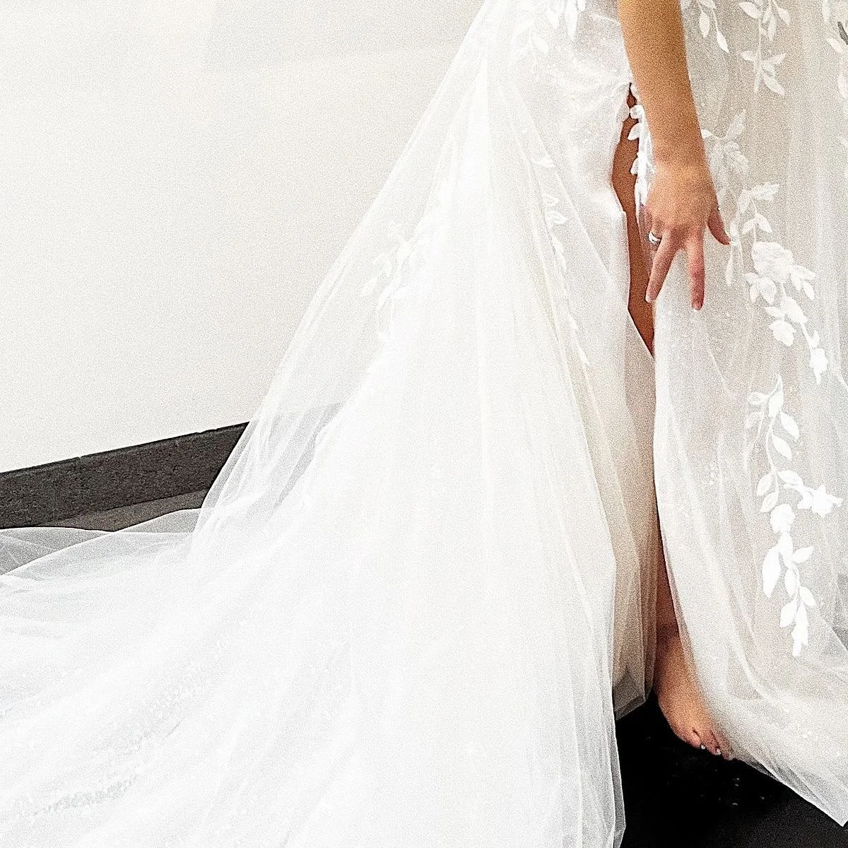 This one is for all the Brides, Grooms, or even Wedding Guests! You probably have a lot on your plate already, so we wanted to make sure booking your appointments leading up to the big day was seamless! 

We have put together the ultimate timeline gu