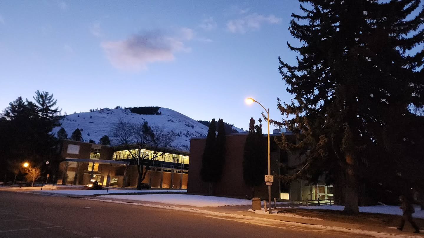 Sunrise on a new semester. See you at our first concert on March 7th! 30+ new students in the UM Choirs this semester. Let's do this thing. Go Griz!

@um_school_of_music