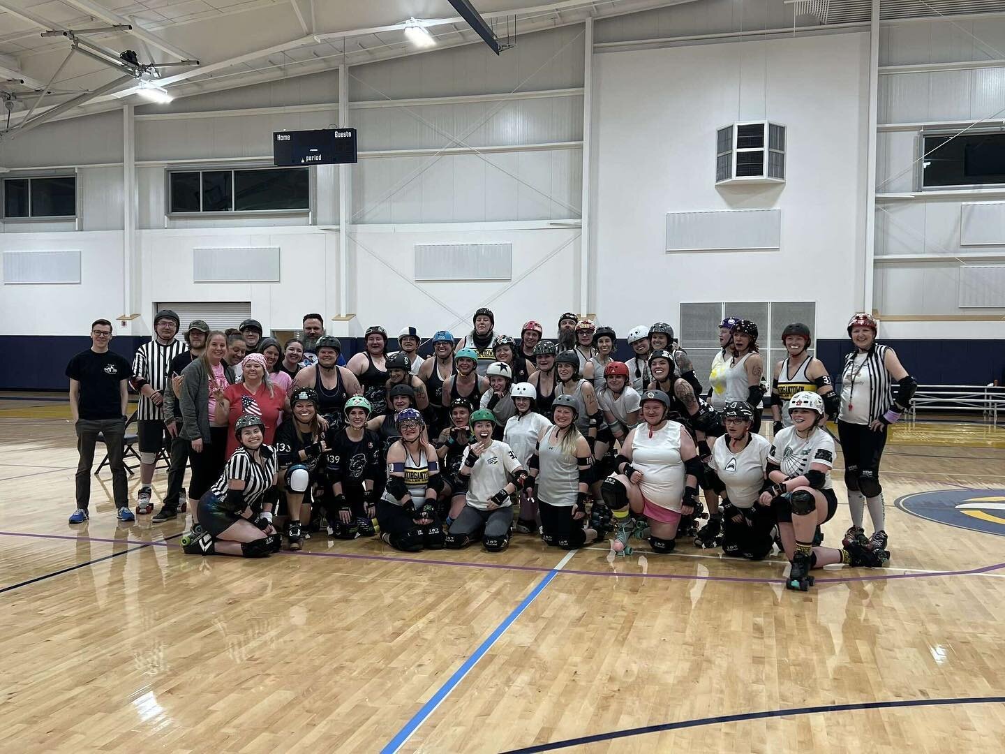 Scrimmage with @ohiovalleyrollerderby ! Thank you for having us !!