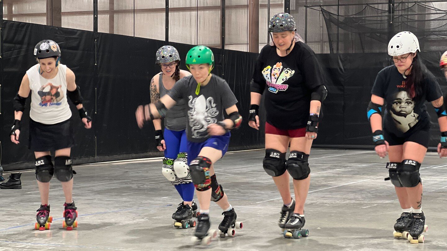 On your mark ... Get set ... BRAWL!
Skater Sign up form for Jingle Brawl 2023 on 12/17 is LIVE! 
forms.gle/9cHDE5Tf22XWxQXW9