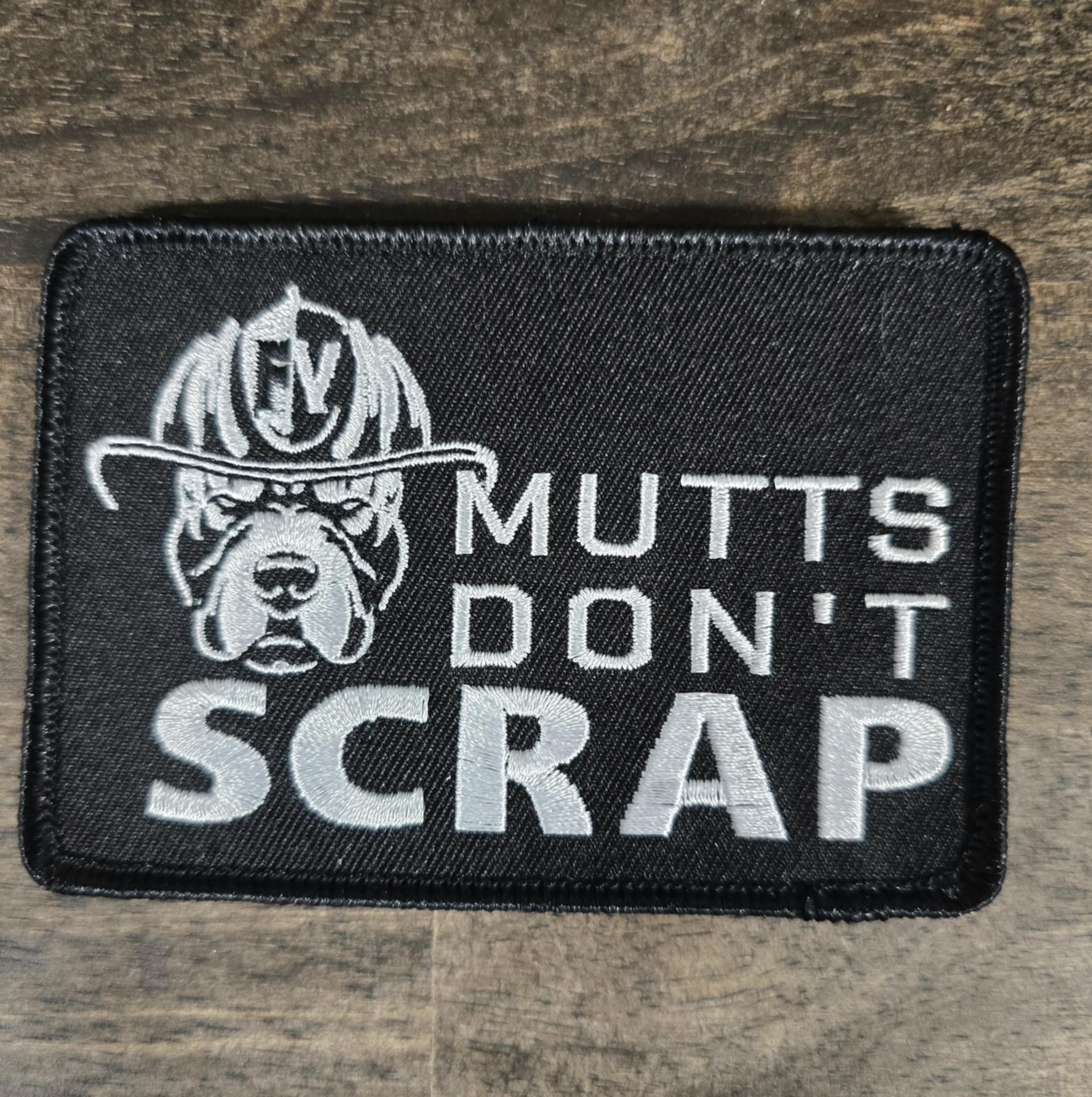 NEW MUTTS PATCH.jpeg