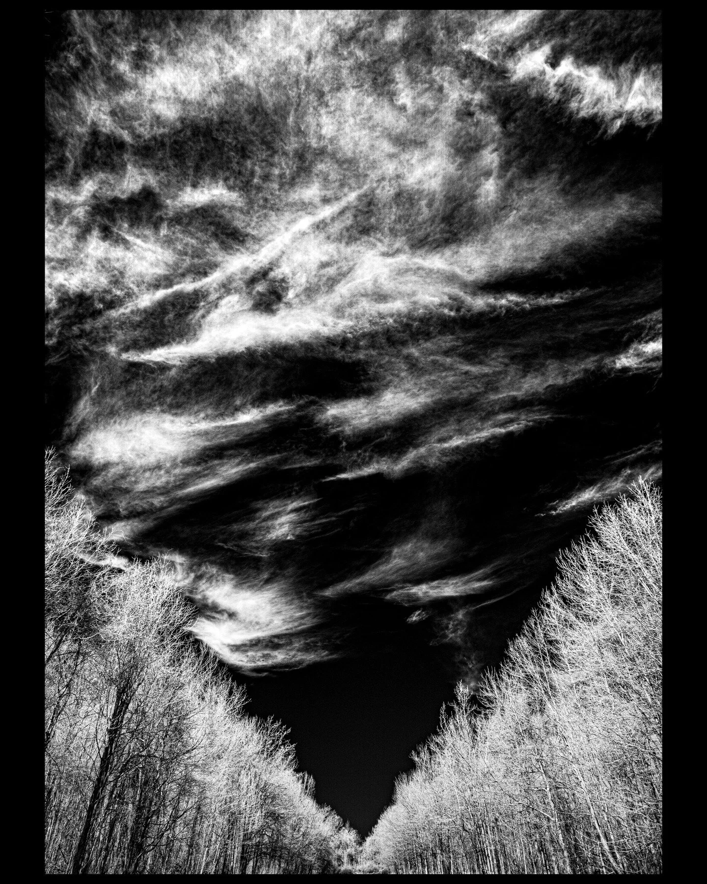 3/18 walk

captured in infrared

.

.

.

#infraredphotography #infrared_images #experimentalphotography #experimentalphoto #kolarivision #abandonedworld #abandonedphotography #nowherediary #nowhere #bwphotography #filmphotography #filmcommunity #bwf