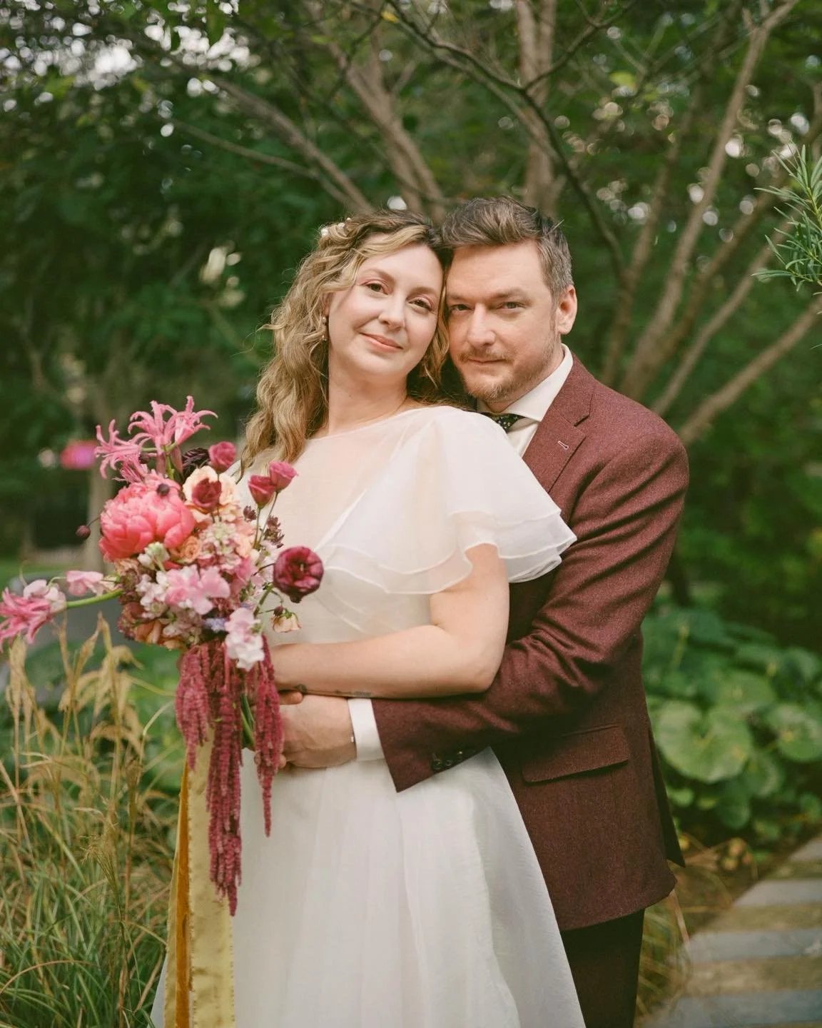 Kristen + Matthew, and the bouquet that Kristen&rsquo;s friend made for her wedding day 💟
📸: @bonnieburkephoto
💄: @caitlineve
🌼: @tejanarashelle
🏨: @hotelsaintcecilia
. 
.
.
.
.
.
.
.
#austinelopementphotographer #austinintimatewedding #prospect