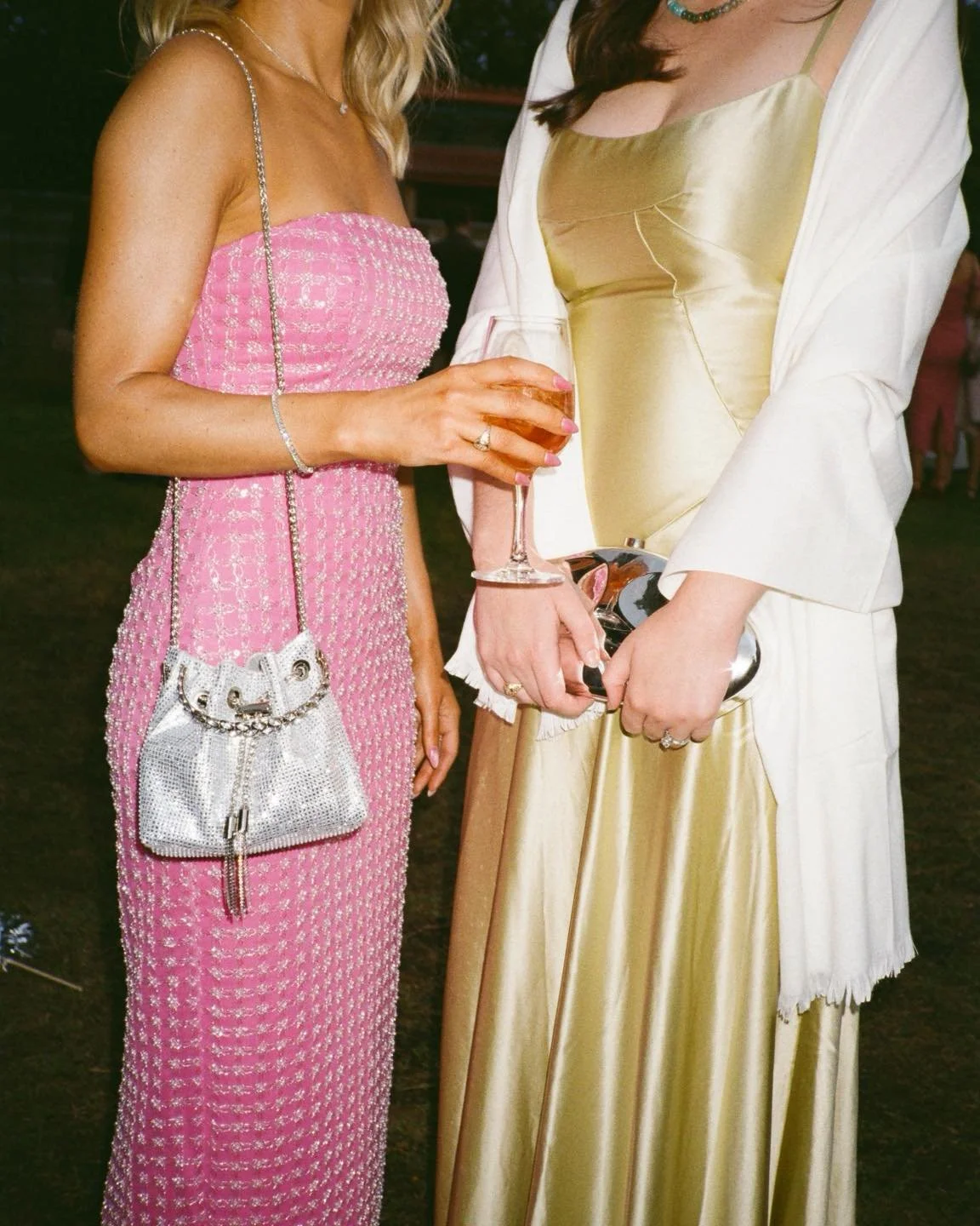 These photos belong together 👛🍇
.
.
.
.
.
.
Photo: Bonnie Burke Weddings | @bonnieburkephoto
Planner: WHITT ROSS | @whitt_ross @kelseymccollam 
Venue: Distribution Hall | @distributionhall 
Floral: Flora Fetish | @florafetish 
Catering: Crave Cater