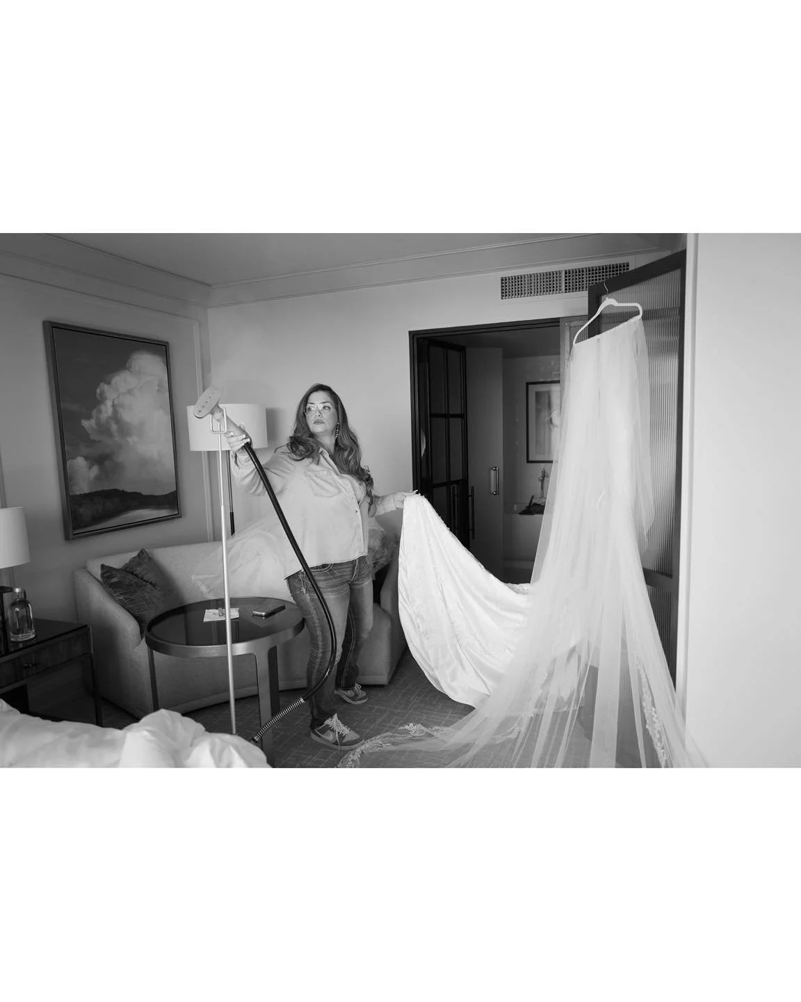 Natasha was sewn into her fully custom dress on her wedding day, and that first photo is her dressmaker. I loved her whole vibe and the moment felt so special. 🪡
. 
.
.
.
.
.
.
.
#austinelopementphotographer #austinintimatewedding #prospecthousewedd
