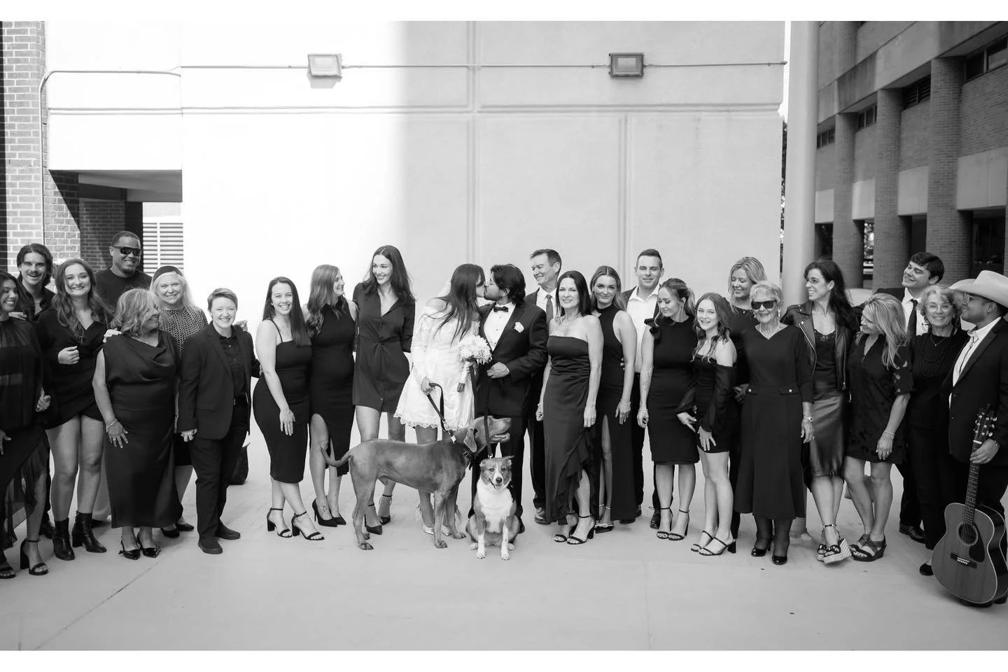 Family, fur babies, + heirlooms. I loved this elopement in Houston with Adair + Chris. 🖤
.
.
.
.
.
.
.
.
.
#filmweddingphotographer #filmweddingphotography #austinfilmphotographer #austinweddingplanner #austinengagementphotos #texasweddingphotograph