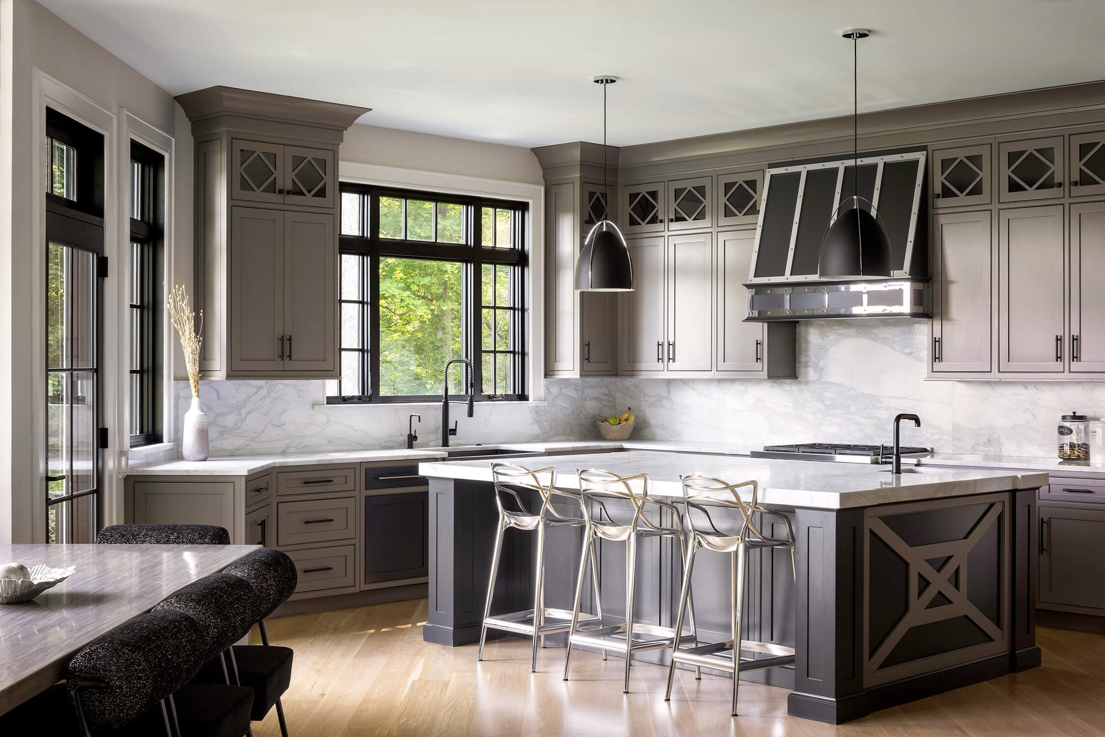 contemporary kitchen design in New Jersey by interior designer Ariella Horowitz