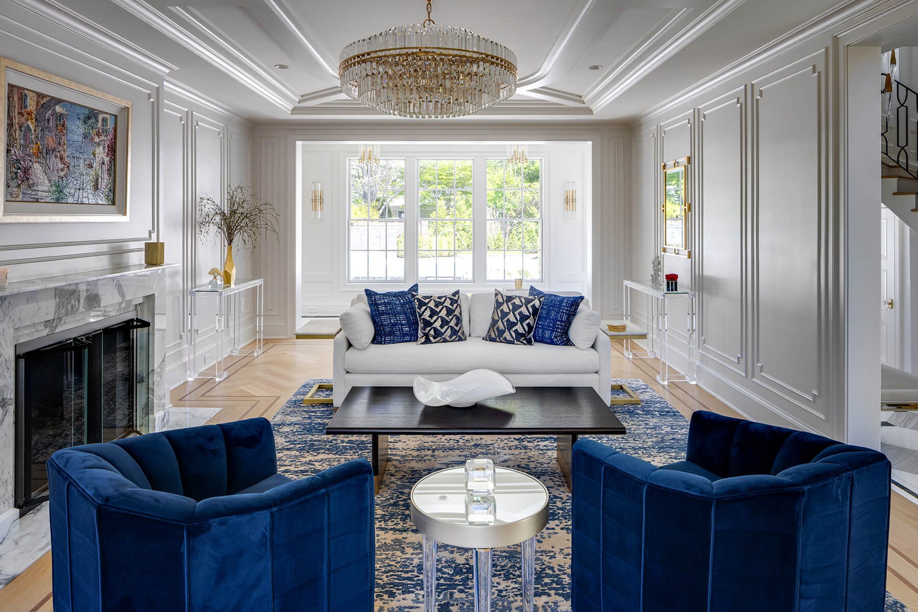 Garden City Interior Photography: A Living Room by Ariella Horowitz