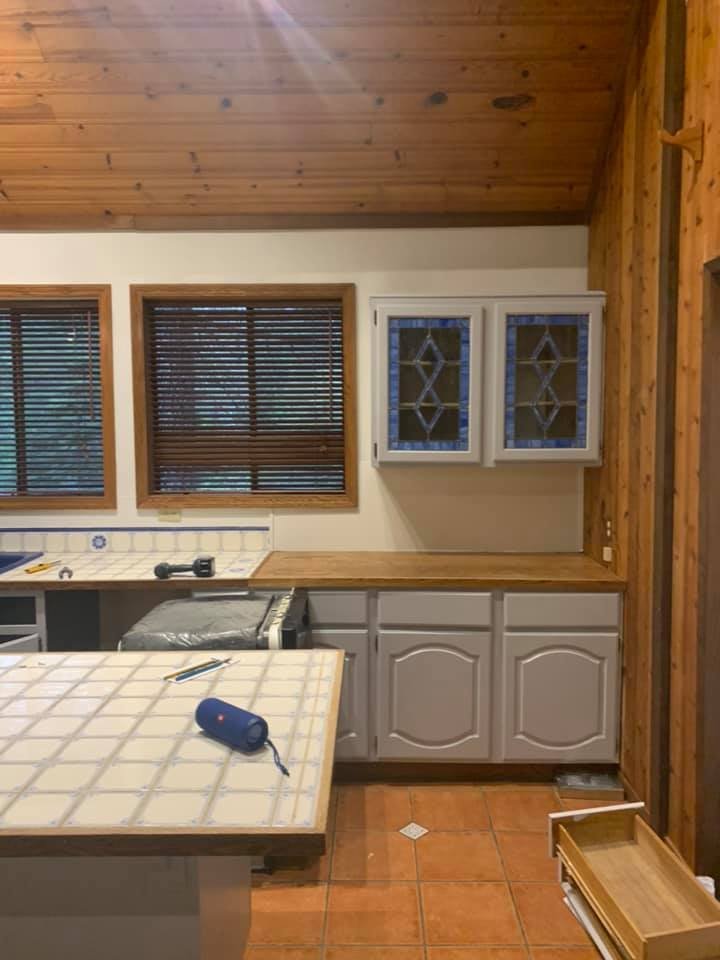 Grand room kitchen before.jpeg