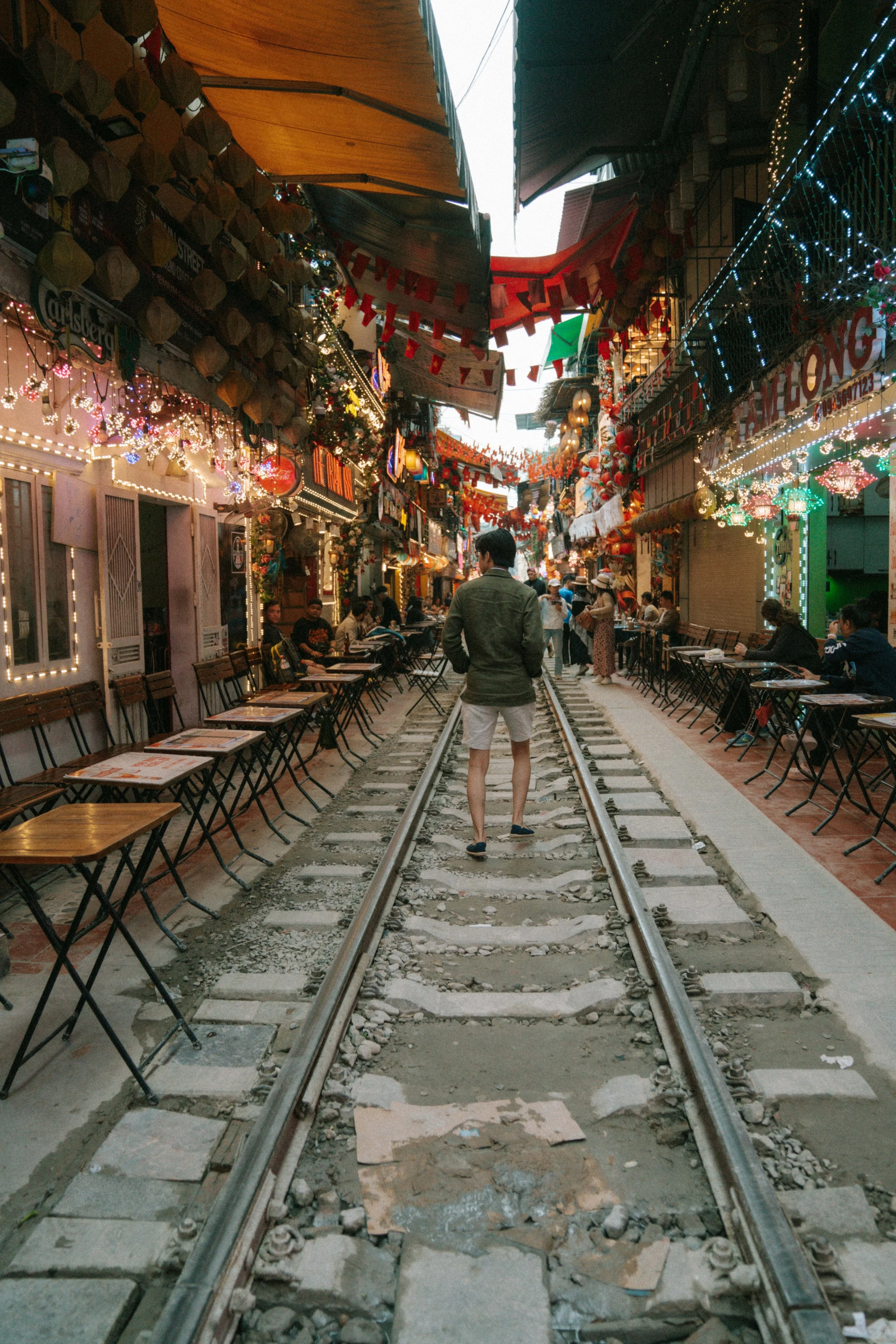 hanoi_train_street_2.jpg