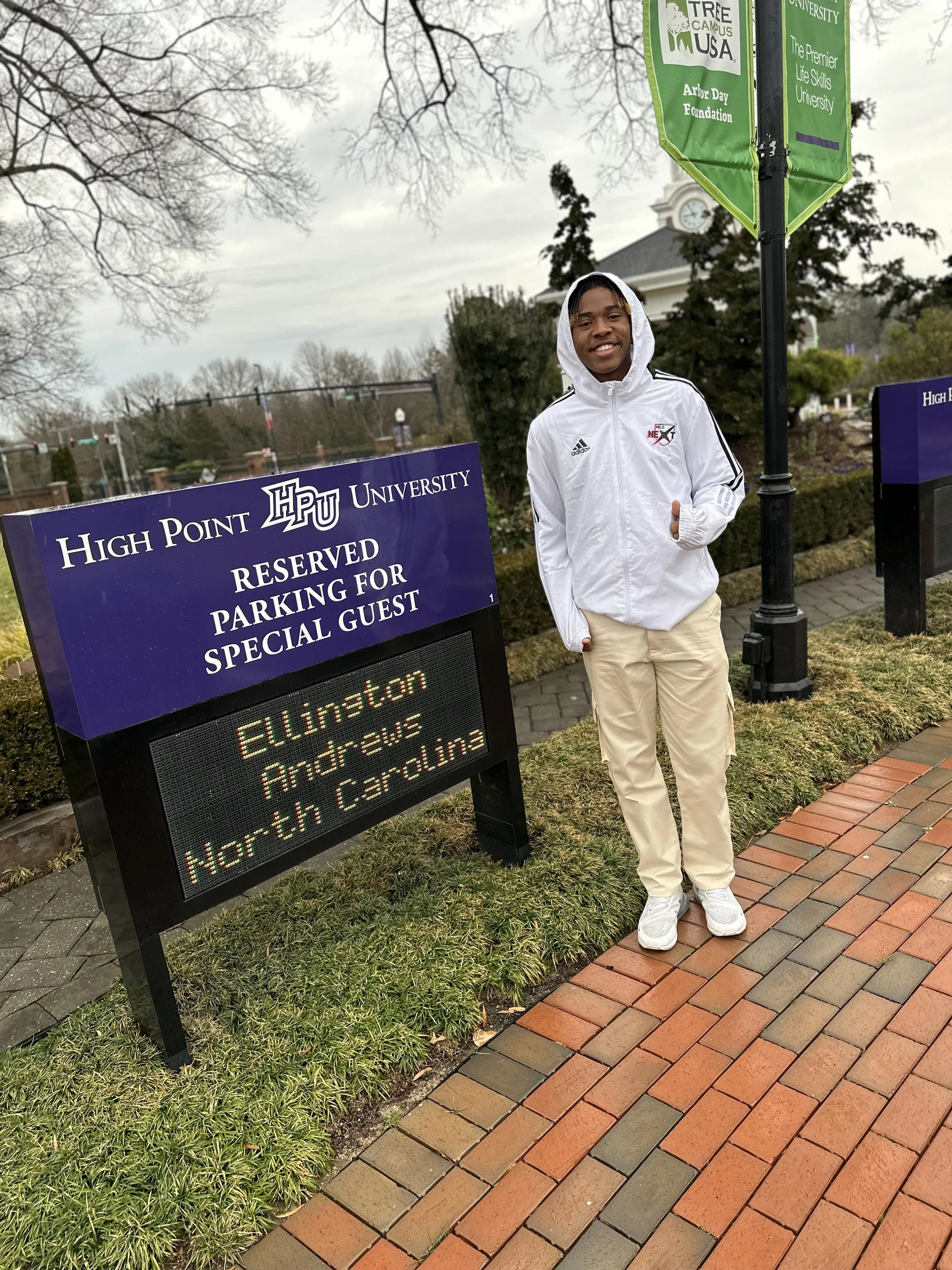 E on a visit at Highpoint University