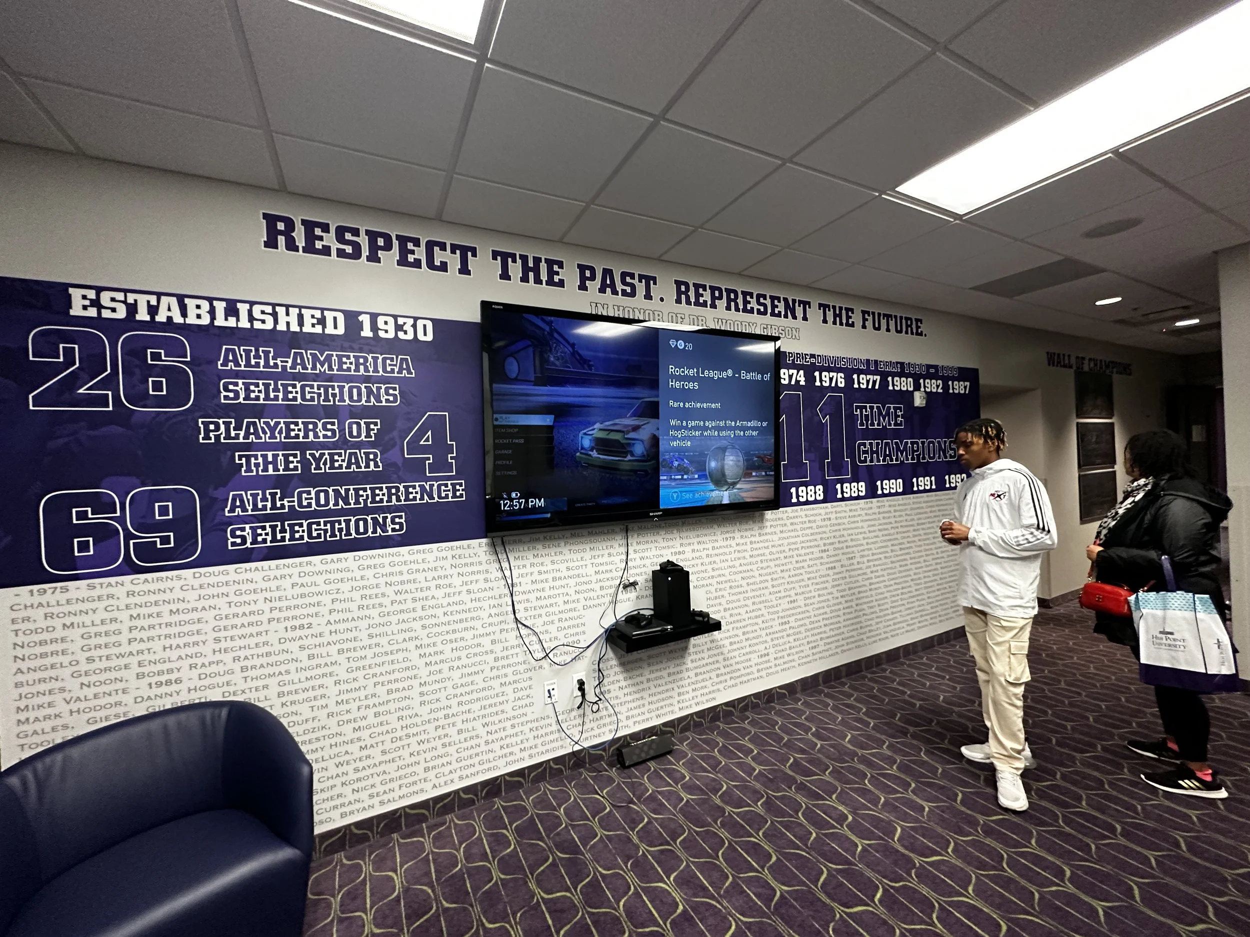 E on a visit at Highpoint University