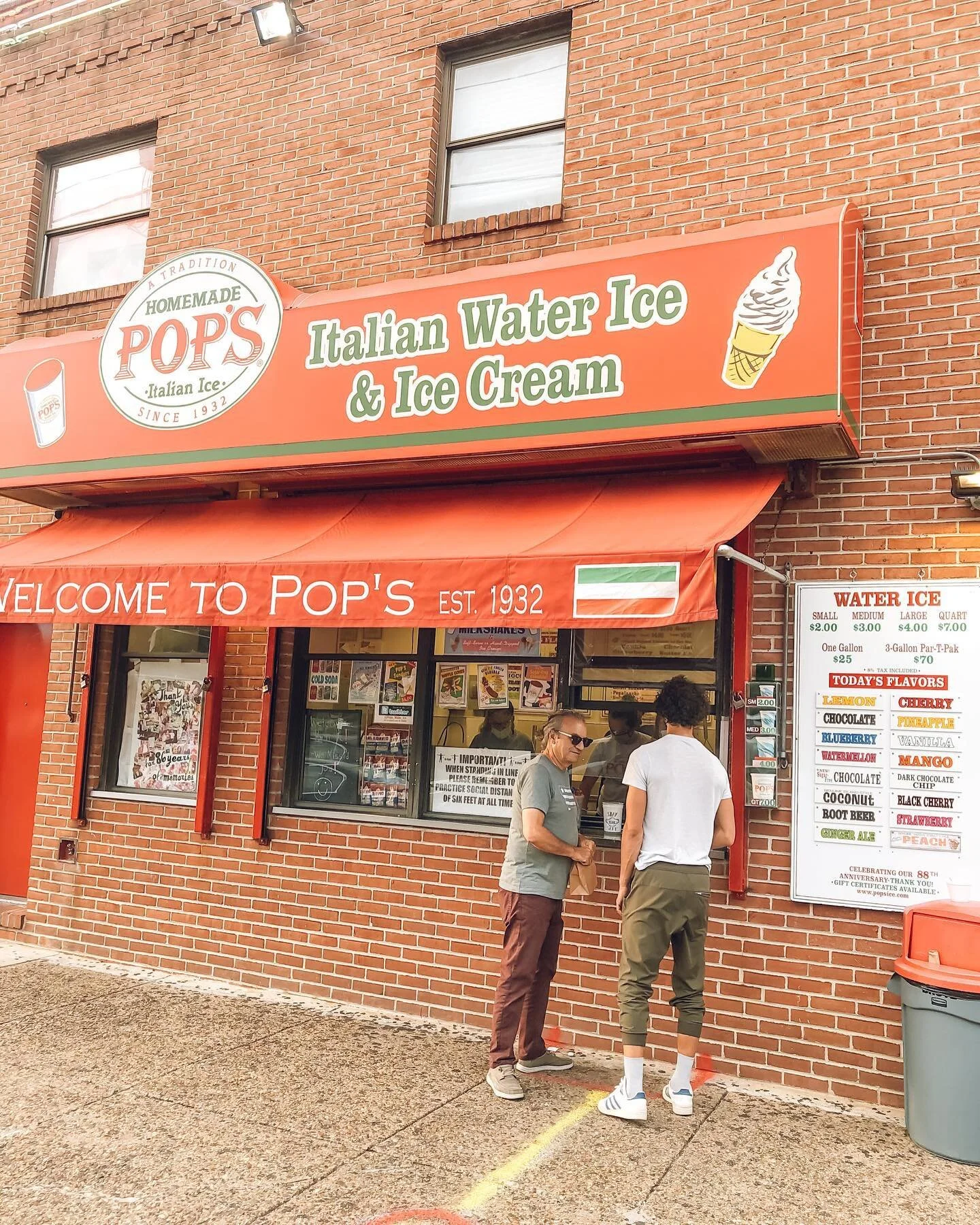 This is where the love began…A deep bow and tip of the hat to the originals who serve it up Philly style. β€οΈ
.
.
.
 #itsallmagic #desertice #waterice #italianice #nostalgia #zion #zionnp #zionnationalpark #visitutah #southernutah #springdaleut
