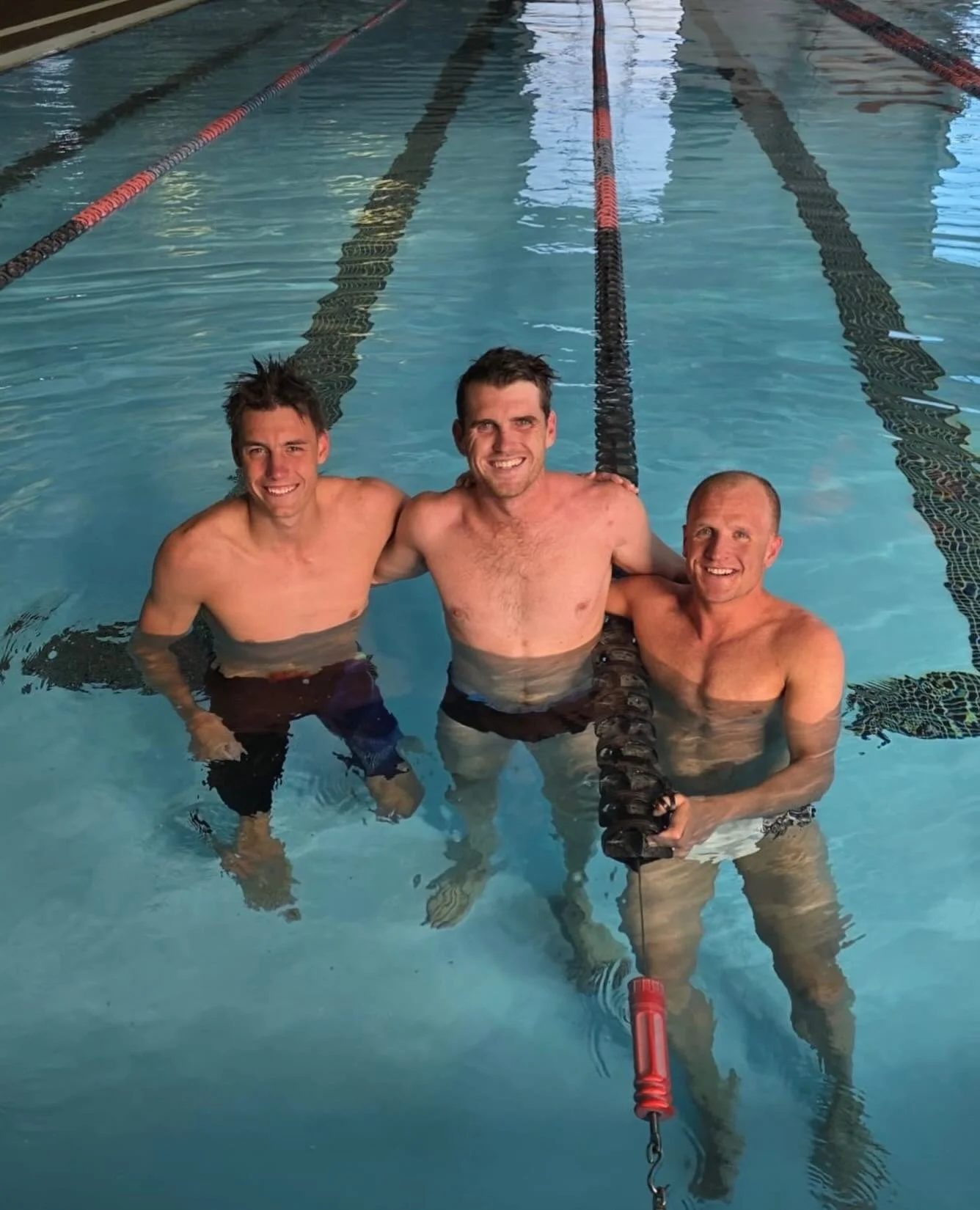 Athletes putting in the work! Pretty awesome and special to have Norway 🇳🇴 Triathlon Olympic Gold medalist 🥇Wold Triahtlon Series Champ, Ironman and Ironman 70.3 World Champ 🥇🥇 @kristianblu training and showing current Kiwi Pro @benhamiltonnz an